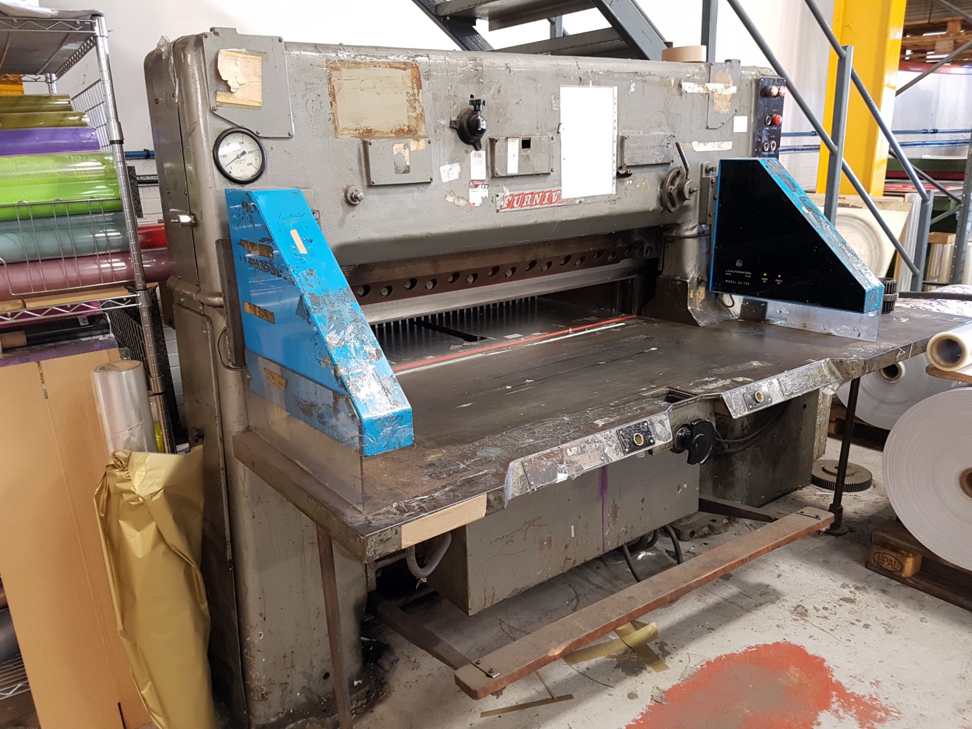 * Furnival 52 inch Guillotine. A Furnival 52'' Guillotine Type 52'' - G2 - H3E Machine No 10925. - Image 9 of 14