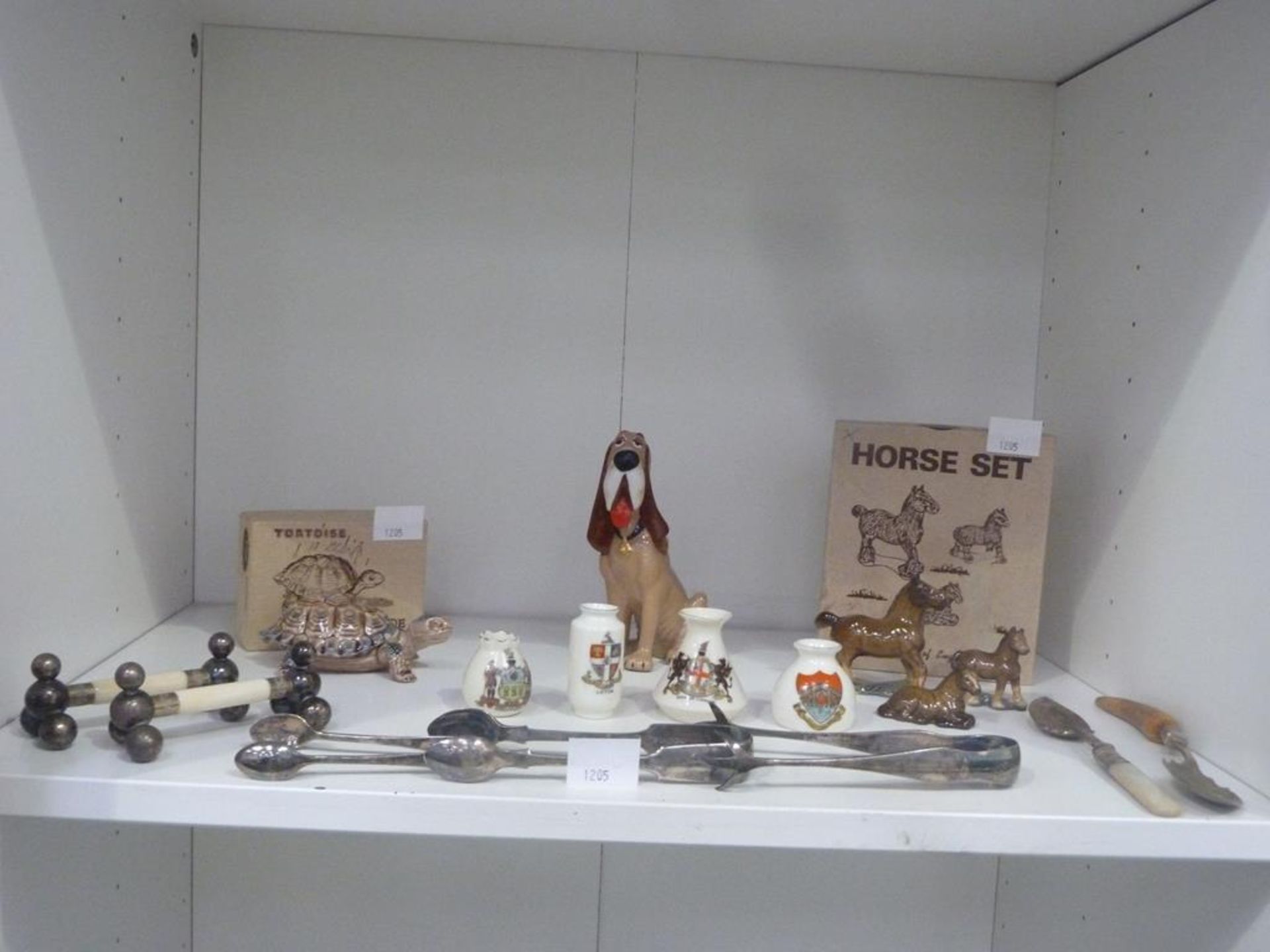 A Shelf of collectables to include a Boxed Wade 'Horse Set', Boxed Wade 'Tortoise' (a/f), Wade '