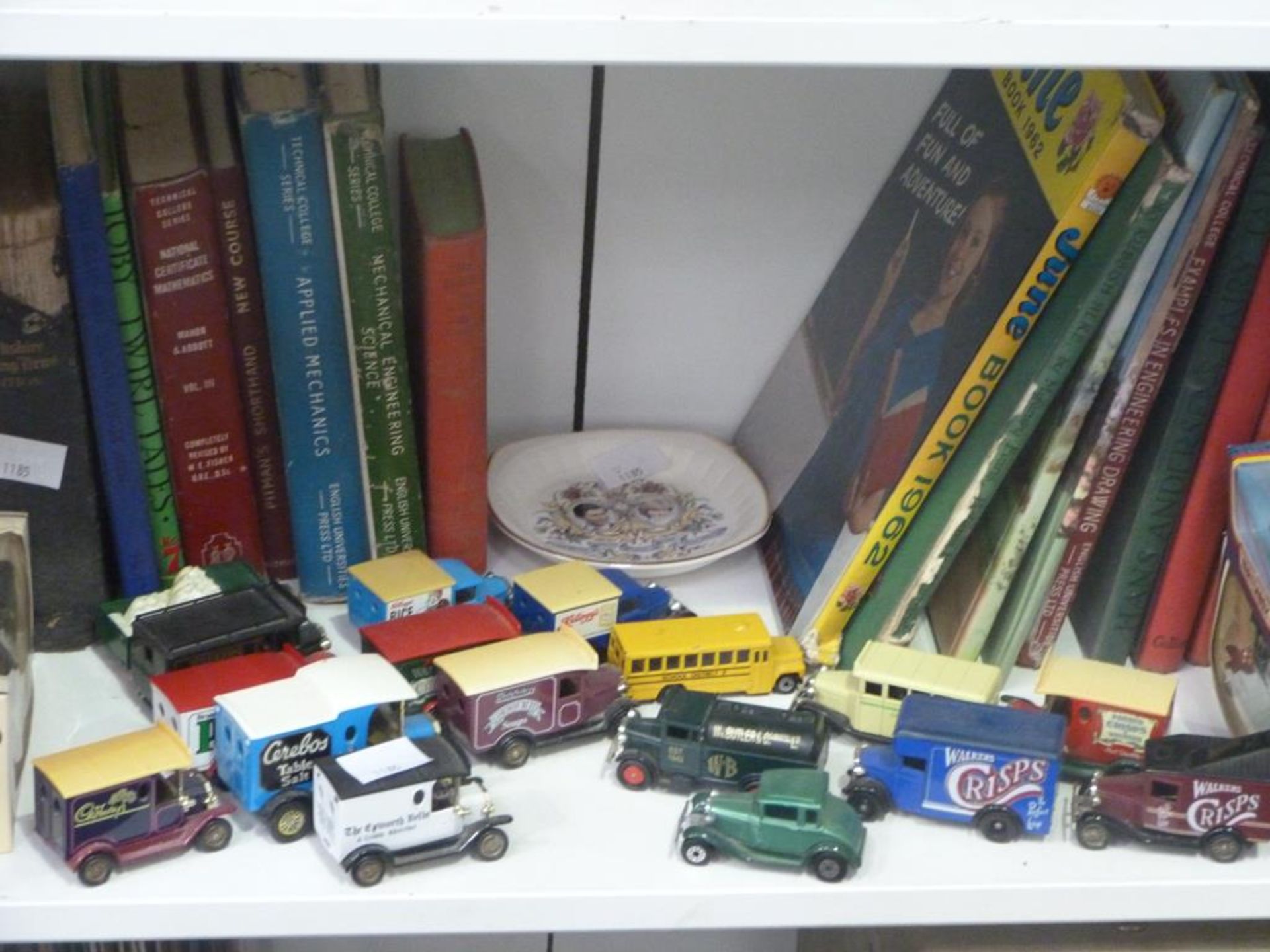 A mixed selection of collectable items to include a hardback copy of No Rubbish Here by Myfanwy