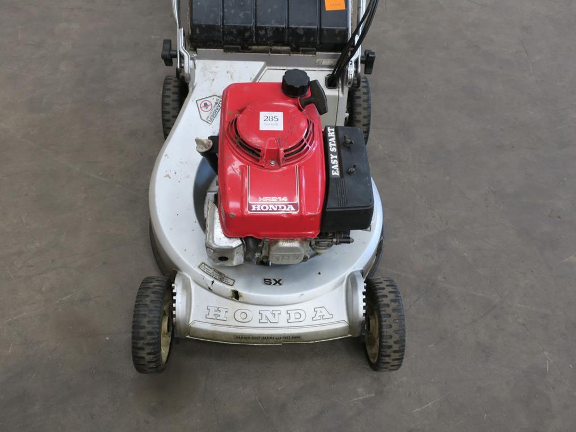 A Honda HR214 21'' self drive Mower - Image 2 of 2