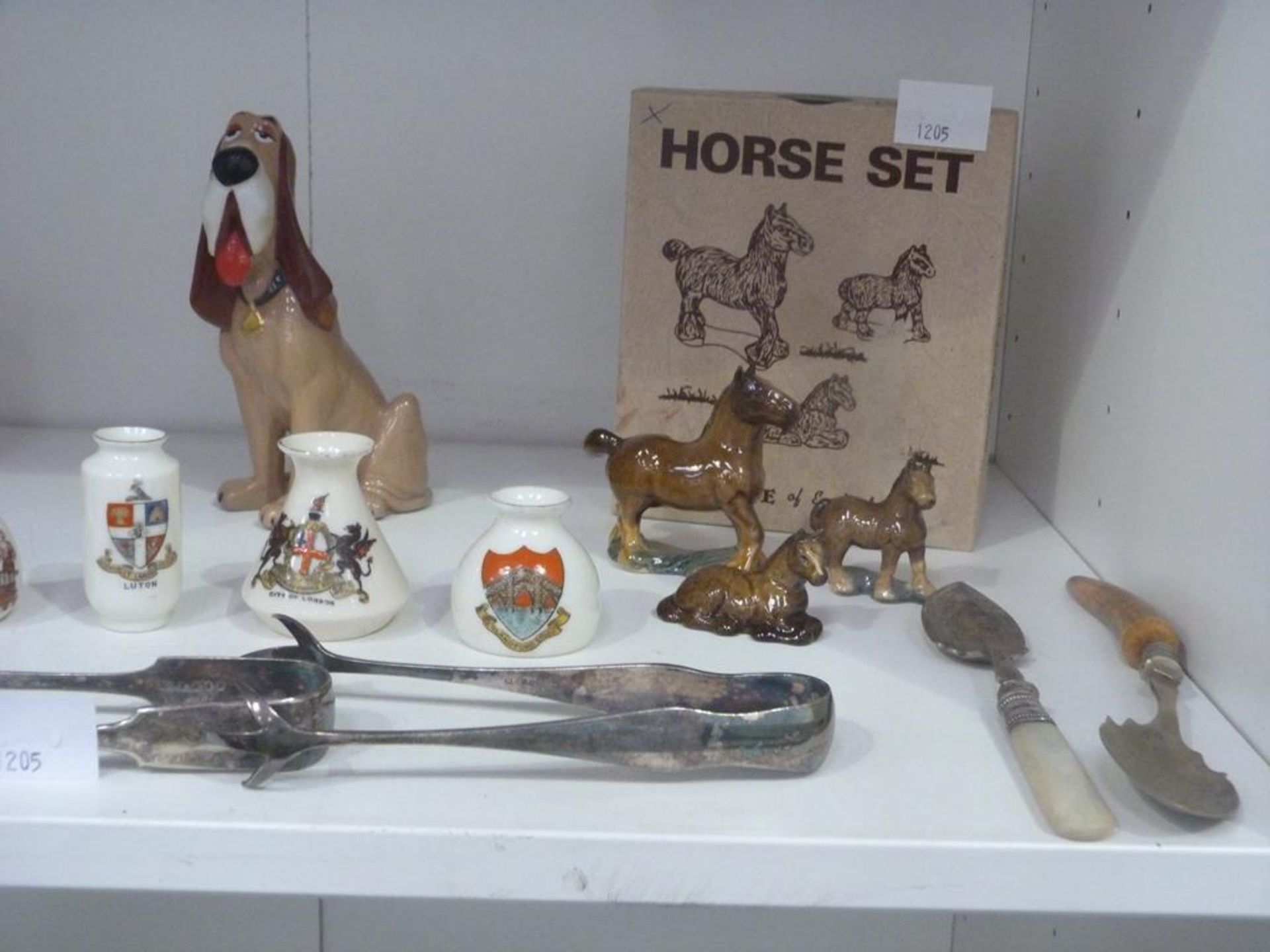 A Shelf of collectables to include a Boxed Wade 'Horse Set', Boxed Wade 'Tortoise' (a/f), Wade ' - Image 3 of 3