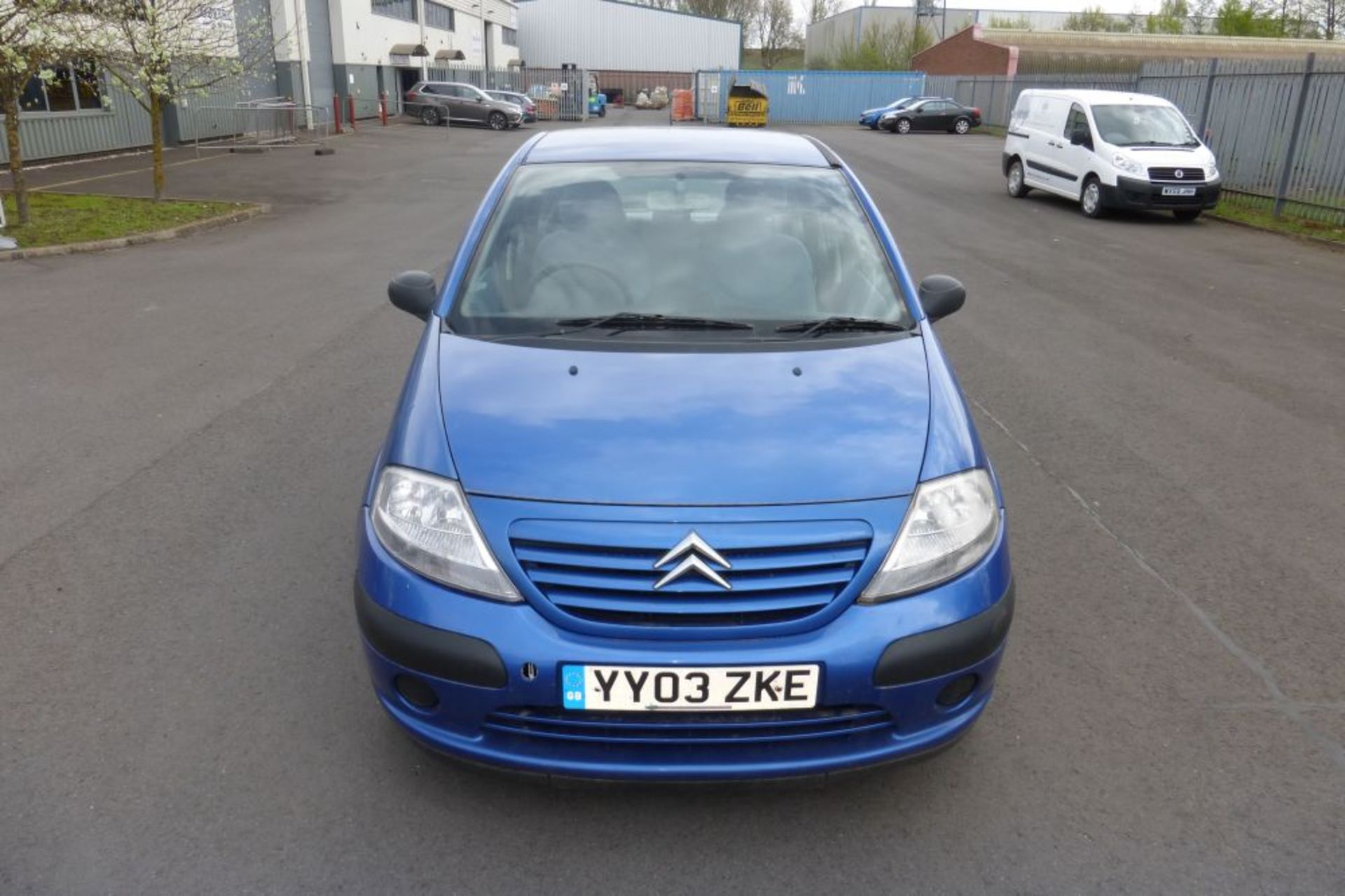 A Citroen C3 LX 1360cc Petrol, Date of First Registration 30.06.2003 comes with V5, 1 Key and