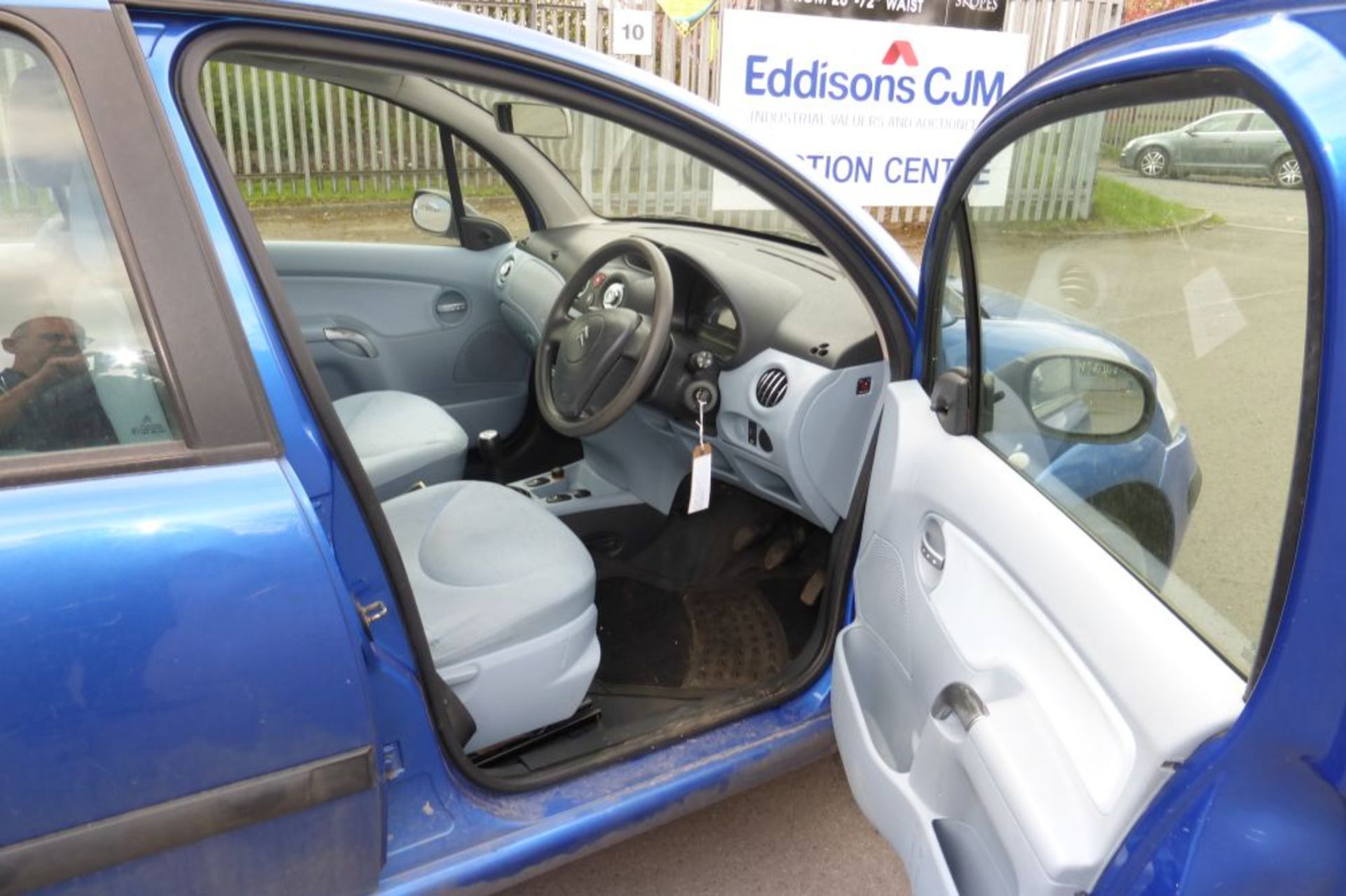 A Citroen C3 LX 1360cc Petrol, Date of First Registration 30.06.2003 comes with V5, 1 Key and - Bild 7 aus 11
