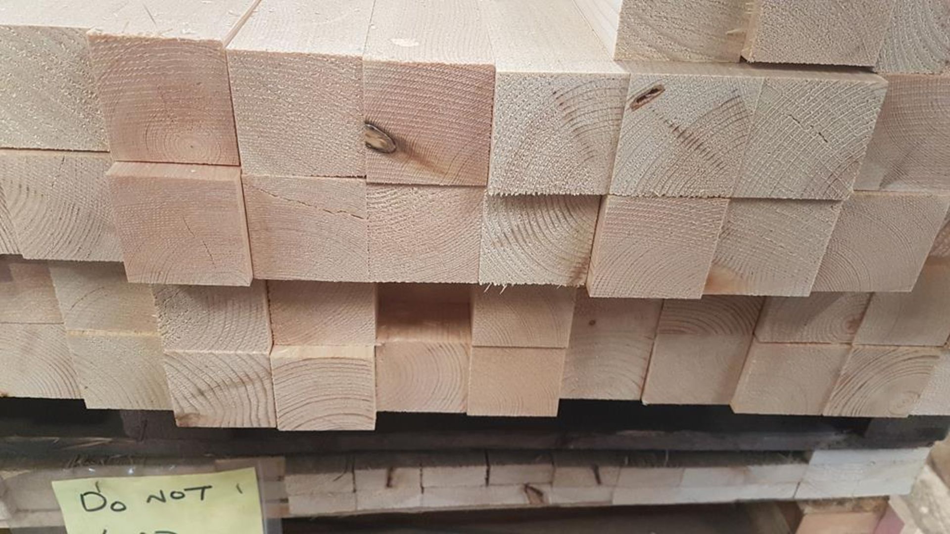 * 63x63 (51x51) planed square edged. 100 pieces at 940mm-1000mm. 11X2382. Please note this lot is - Image 2 of 2