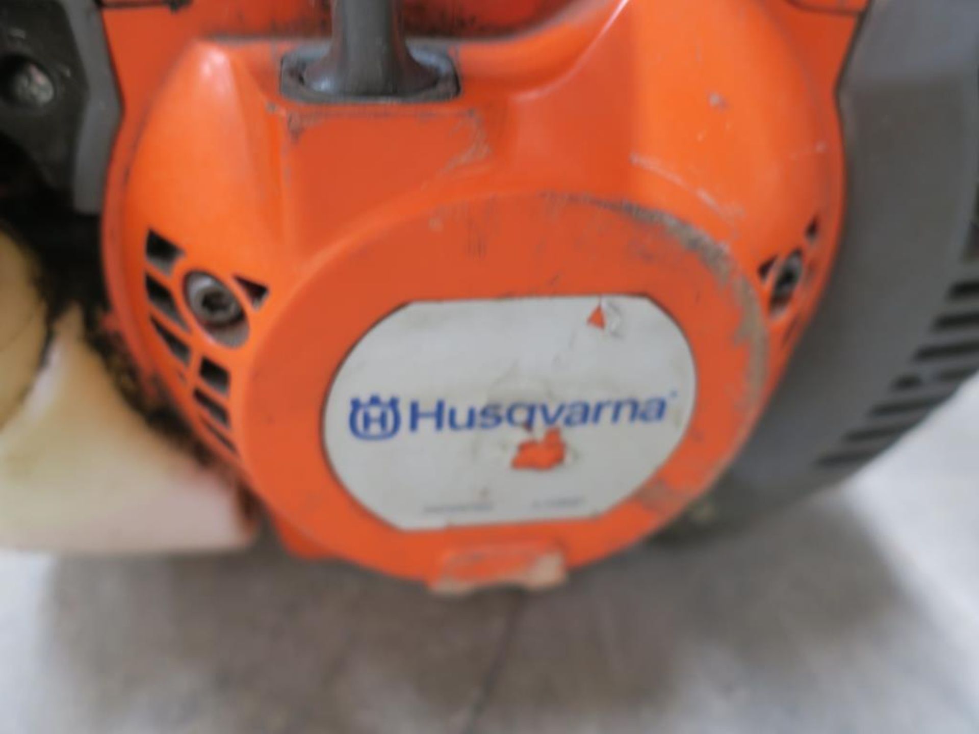 Husqvarna Strimmer (New Carburetor Fitted- Drive in need of attention), Together with Husqvarna - Bild 2 aus 8