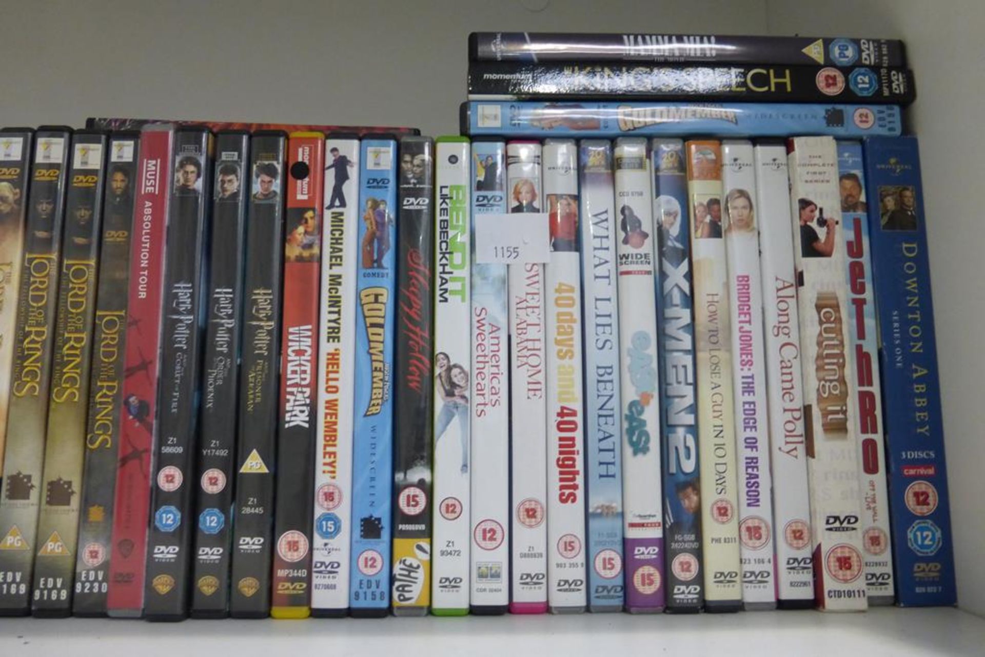 Over one hundred DVDs with a range of titles to include Harry Potter, The Lord of The Rings, Die - Image 4 of 7