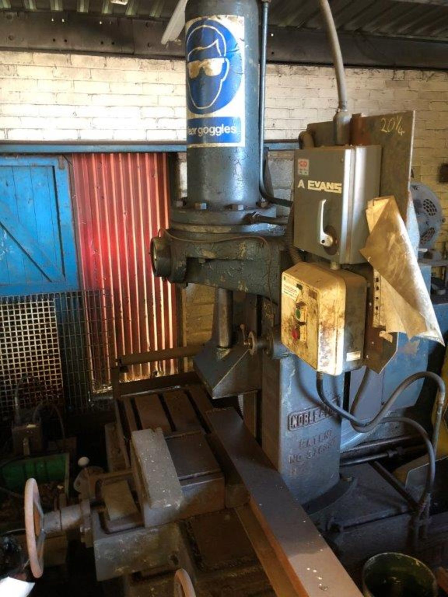* Noble & Lund 30/38'' Fluifeed Cold Cut Sawing Machine. Please note this lot is located at