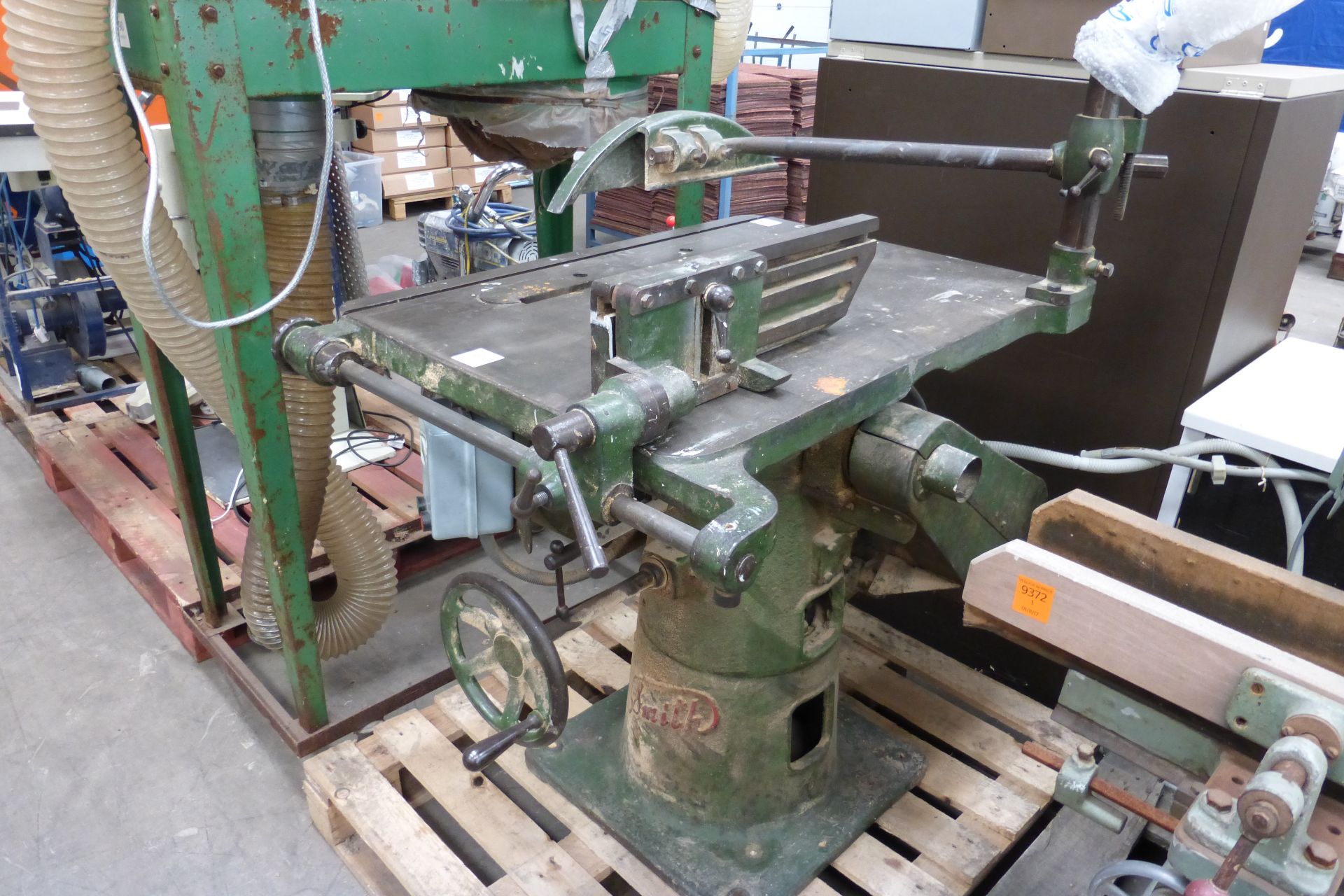 * Smith 18'' Turret Saw (3PH). Please note there is a £10 + VAT lift out fee on thos lot. - Image 2 of 2