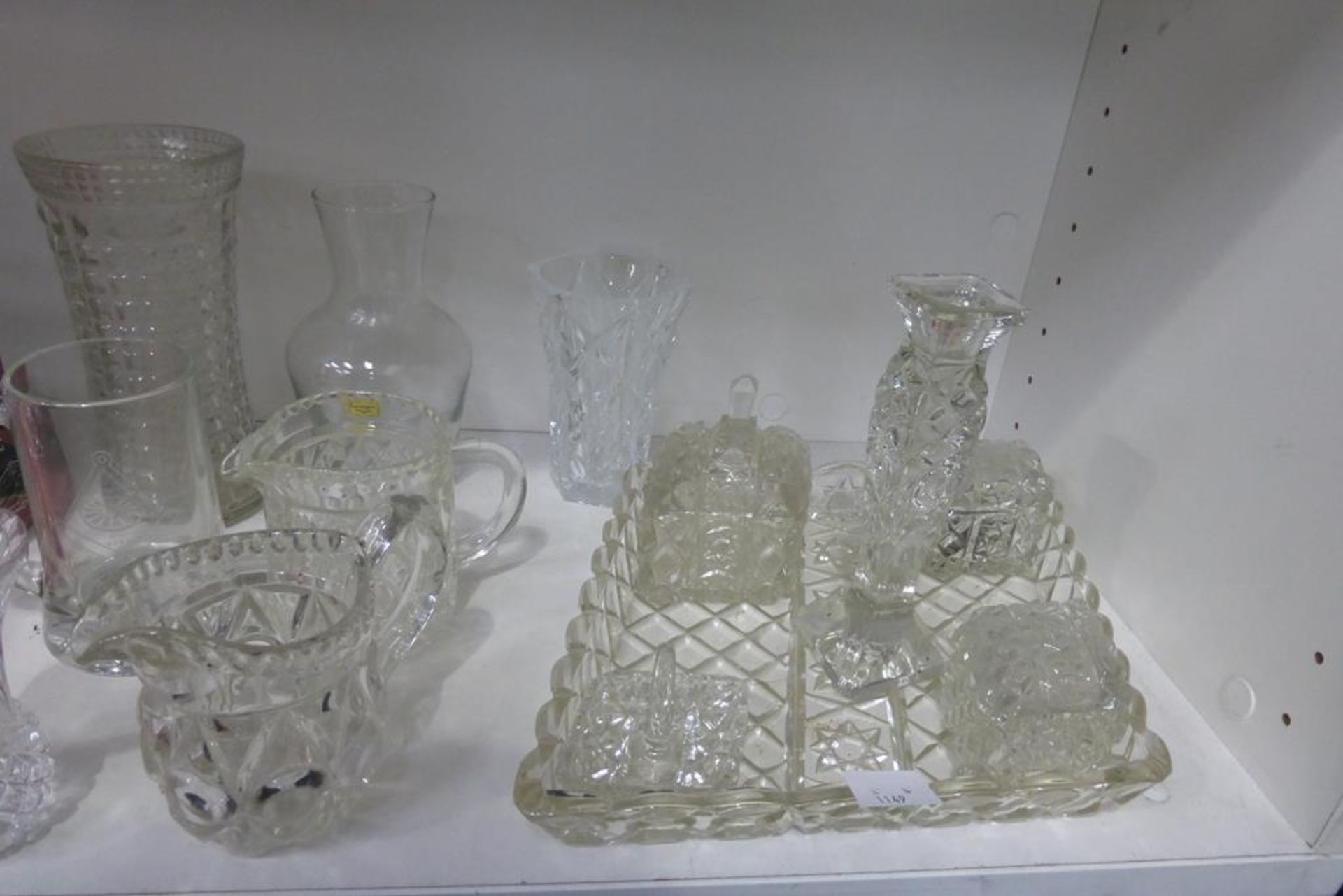 Two shelves featuring glassware including two boxed Watford crystal drinking Glasses, two 'Cristal - Image 7 of 7