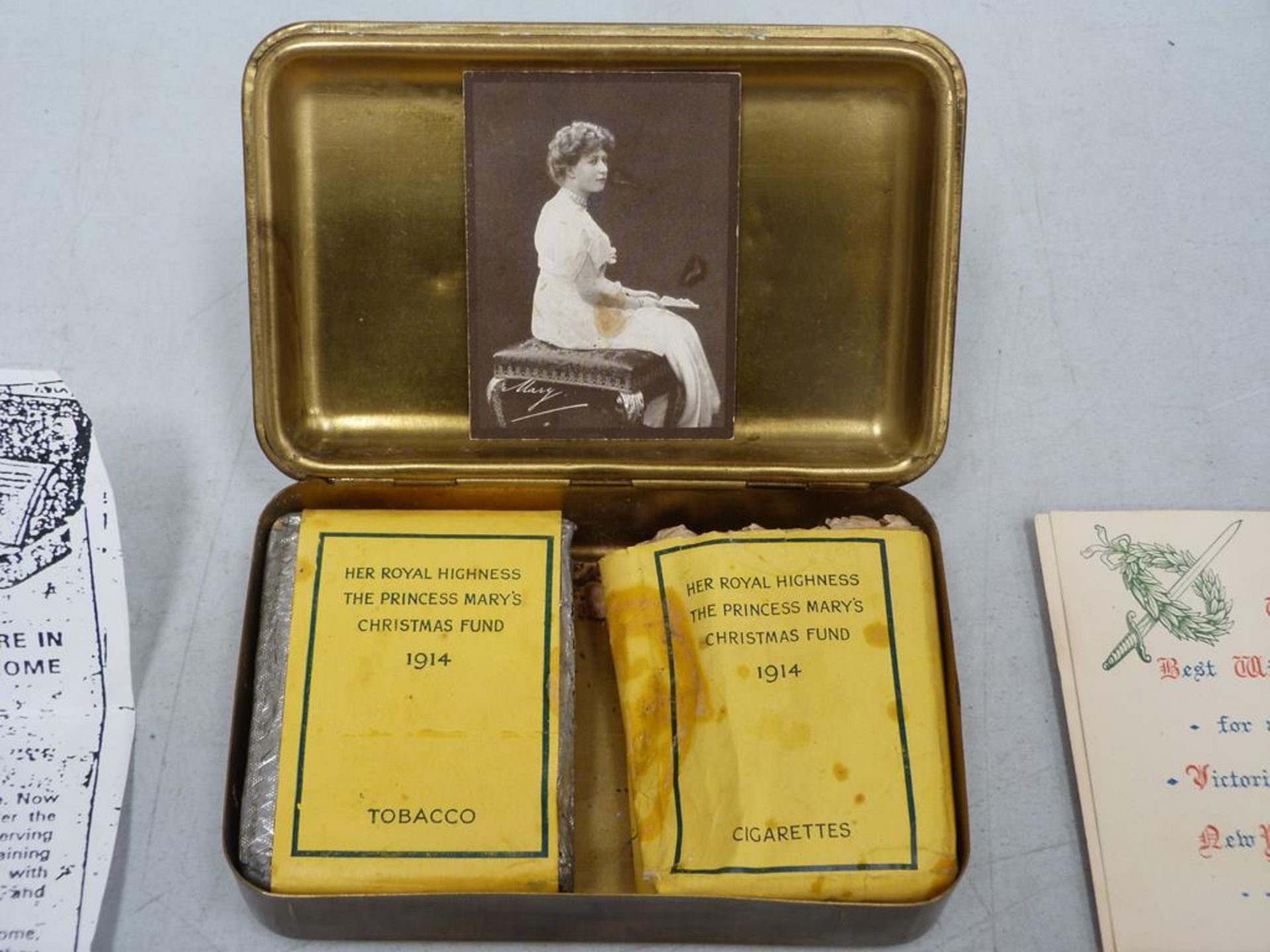 A Princess Mary Brass Box from WWI which was given as a 'Thank You' gift to all commissioned British - Image 3 of 6