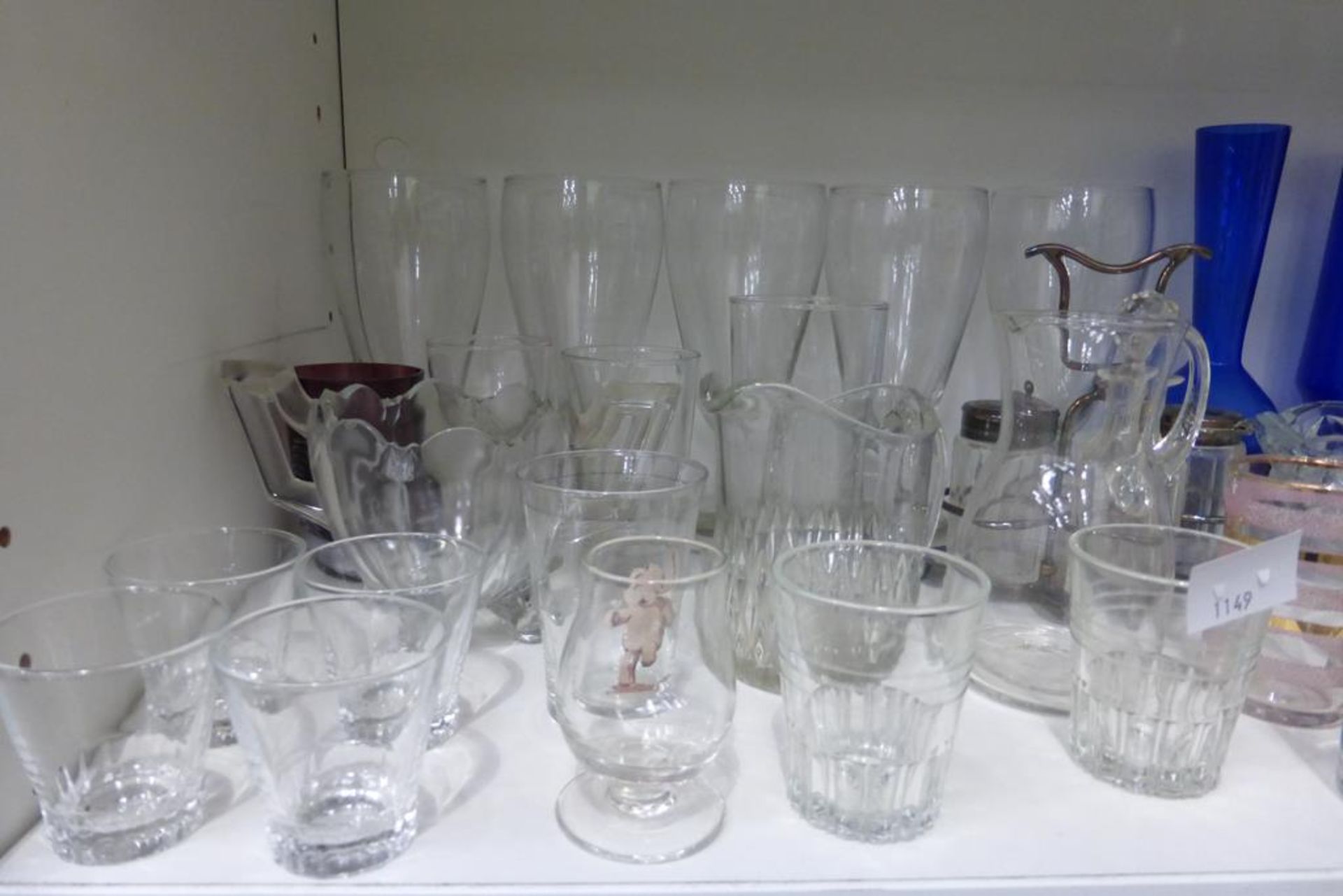 Two shelves featuring glassware including two boxed Watford crystal drinking Glasses, two 'Cristal - Image 2 of 7