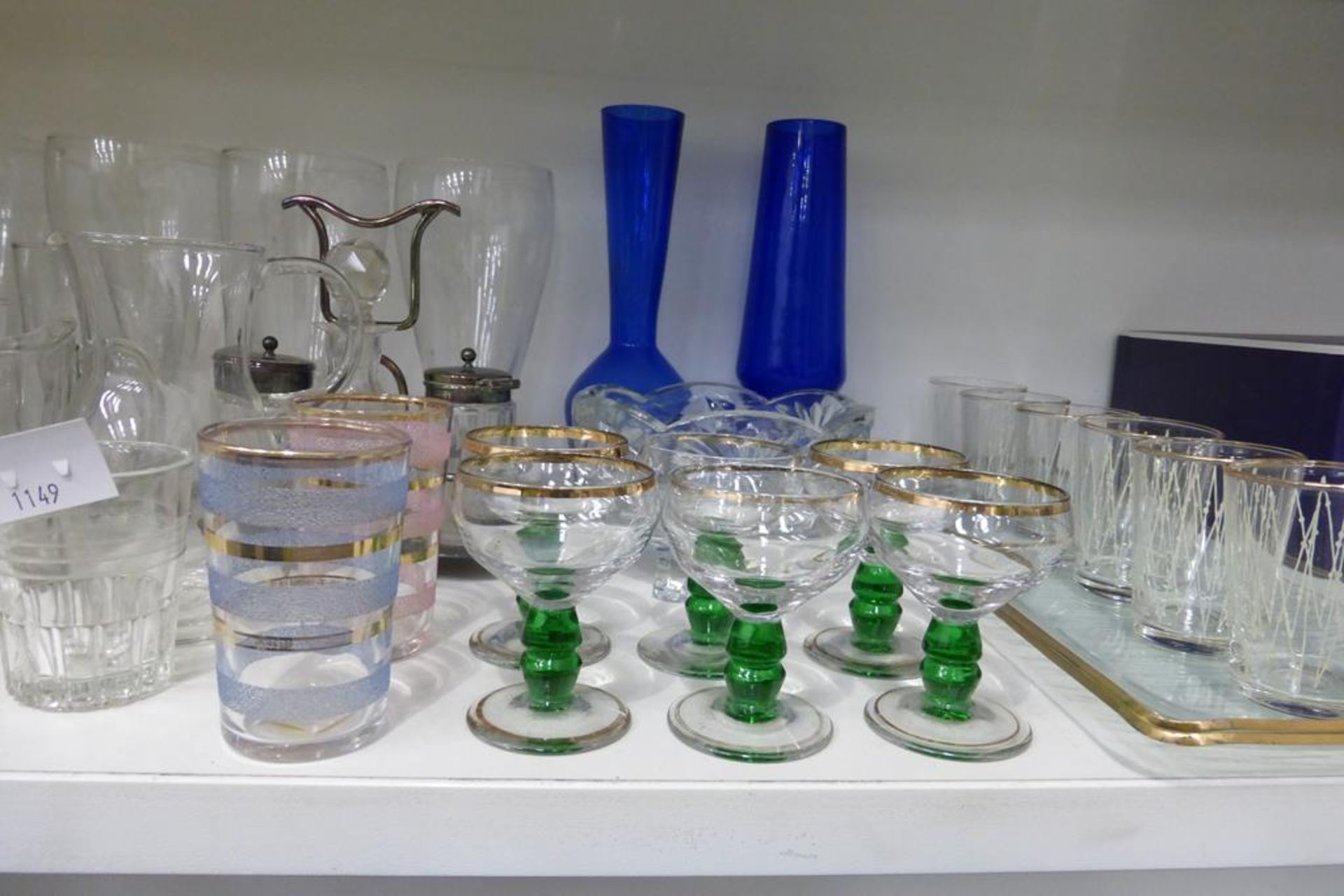 Two shelves featuring glassware including two boxed Watford crystal drinking Glasses, two 'Cristal - Image 3 of 7
