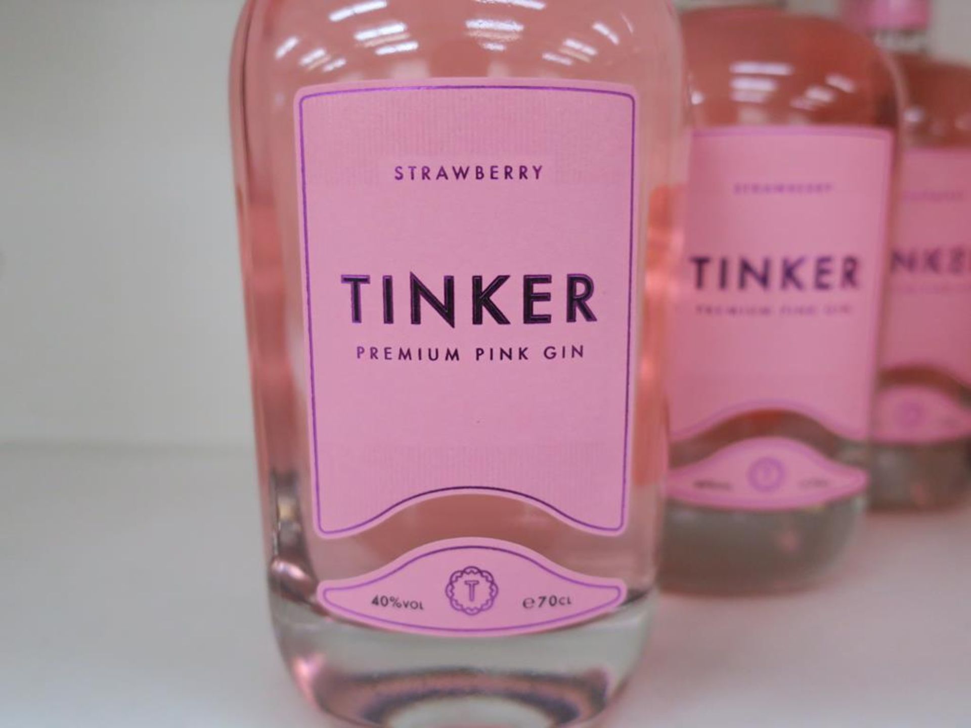 * A Box of Tinker 'Strawberry- Premium' Gin 6 x 70cl 40% Vol (RRP £210) - Image 2 of 3