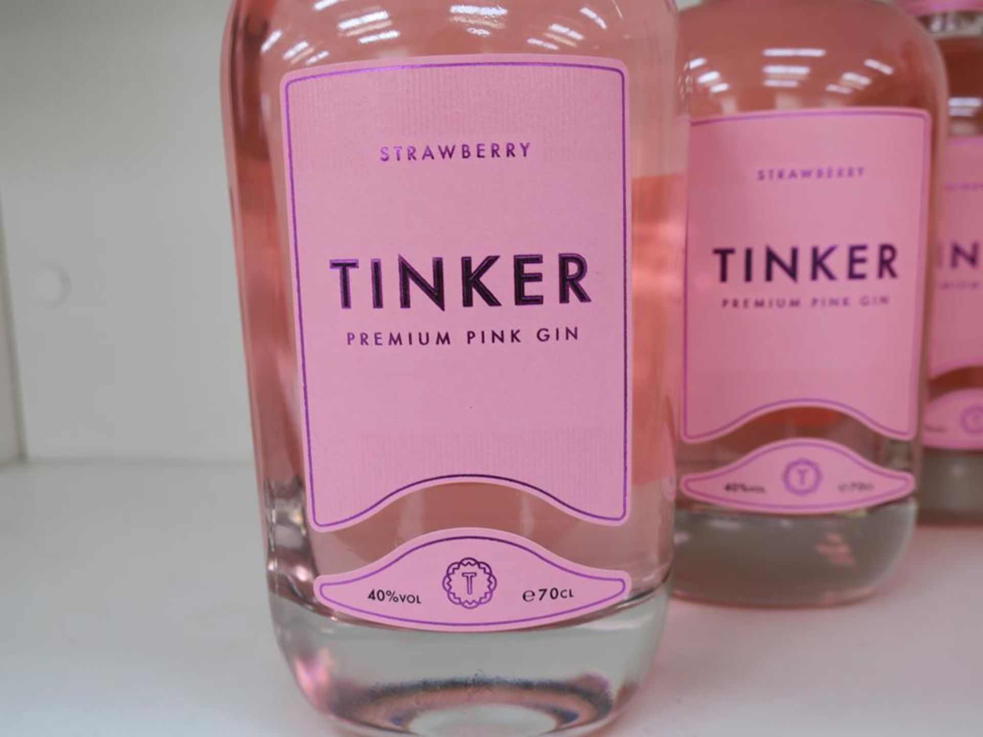 * A Box of Tinker 'Strawberry- Premium' Gin 6 x 70cl 40% Vol (RRP £210) - Image 2 of 3