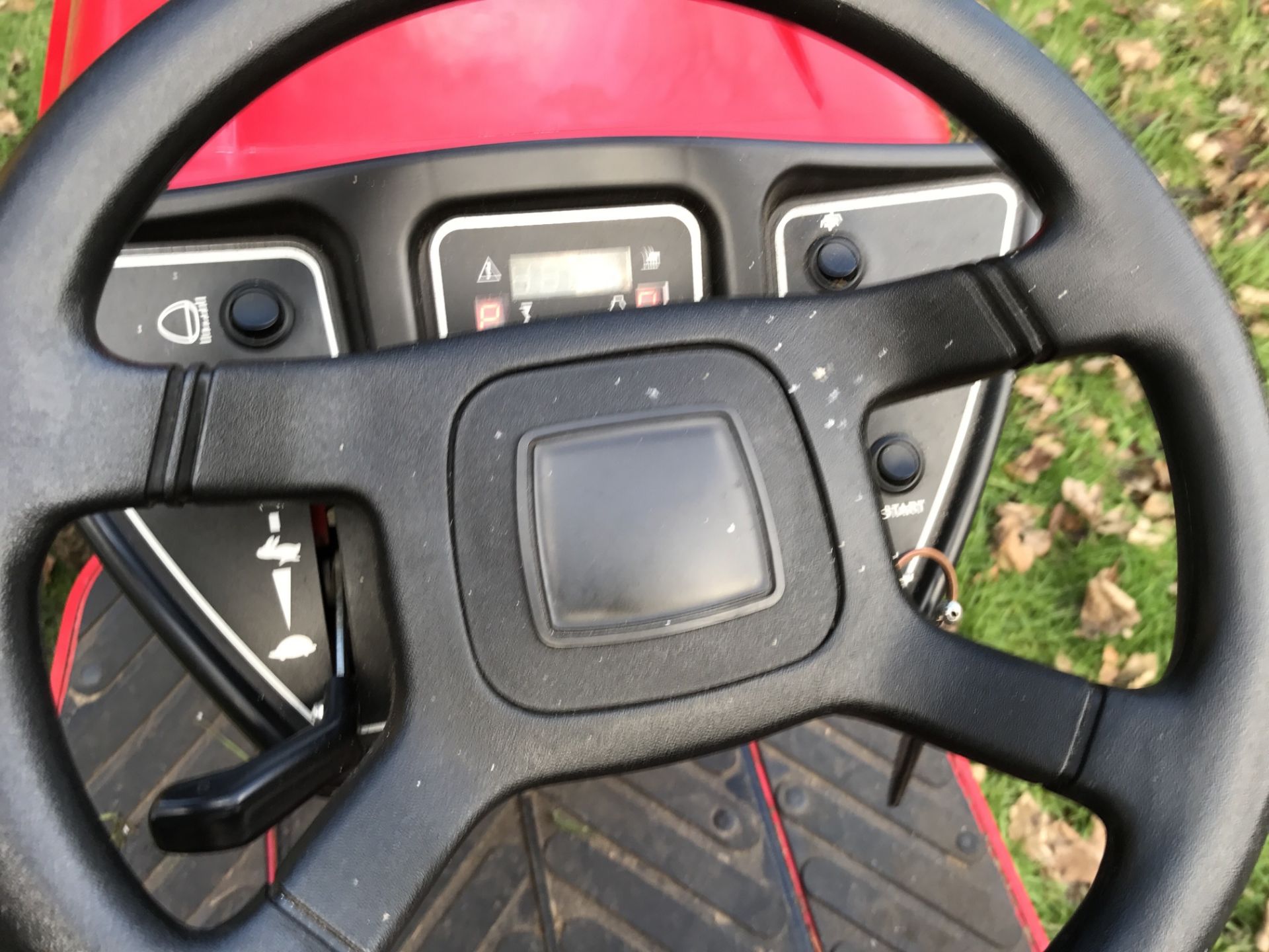 WESTWOOD RIDE ON TRACTOR MOWER 2012 - Image 7 of 12