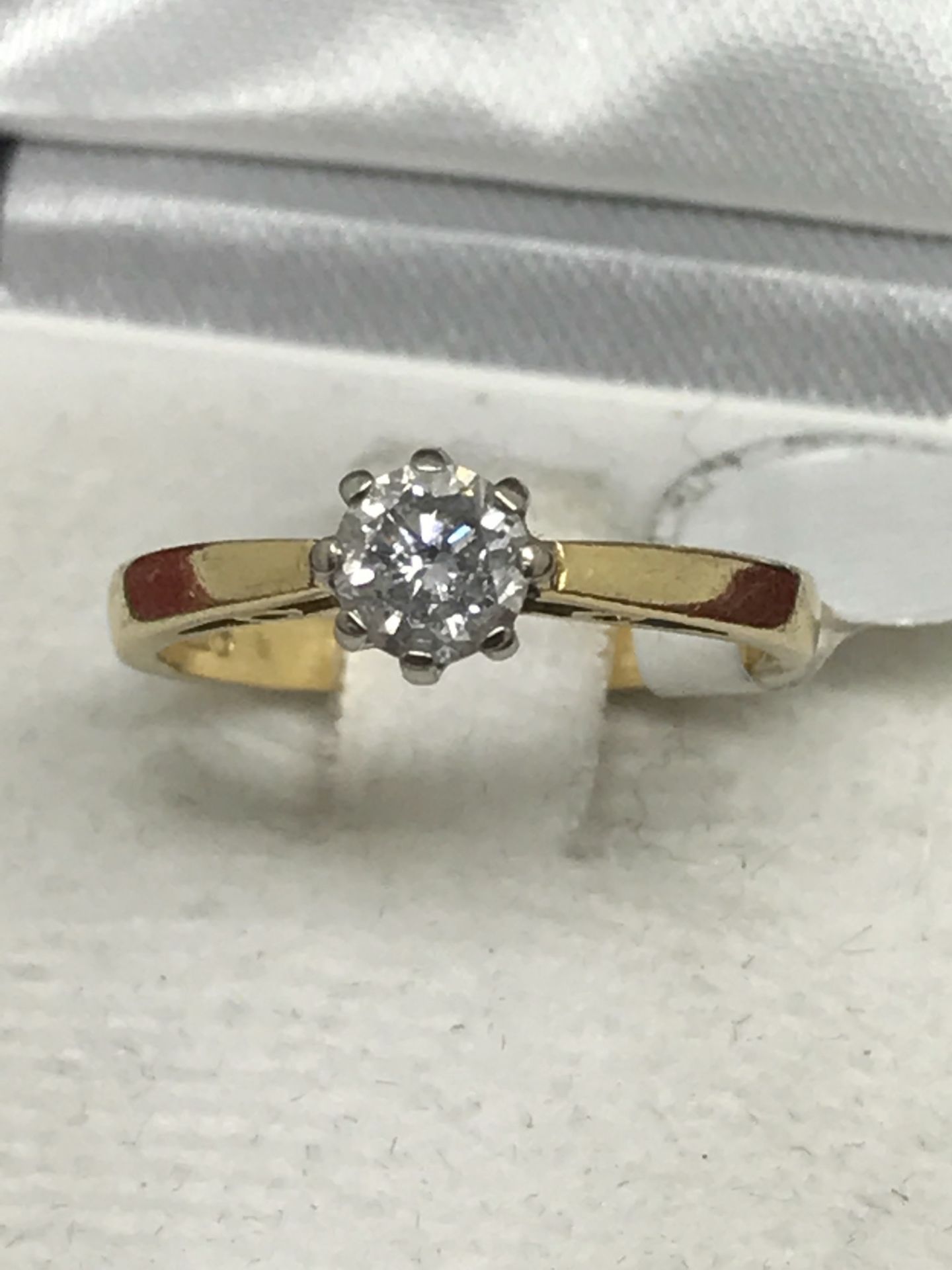 18ct GOLD 0.50ct DIAMOND SOLITAIRE RING - Image 2 of 2