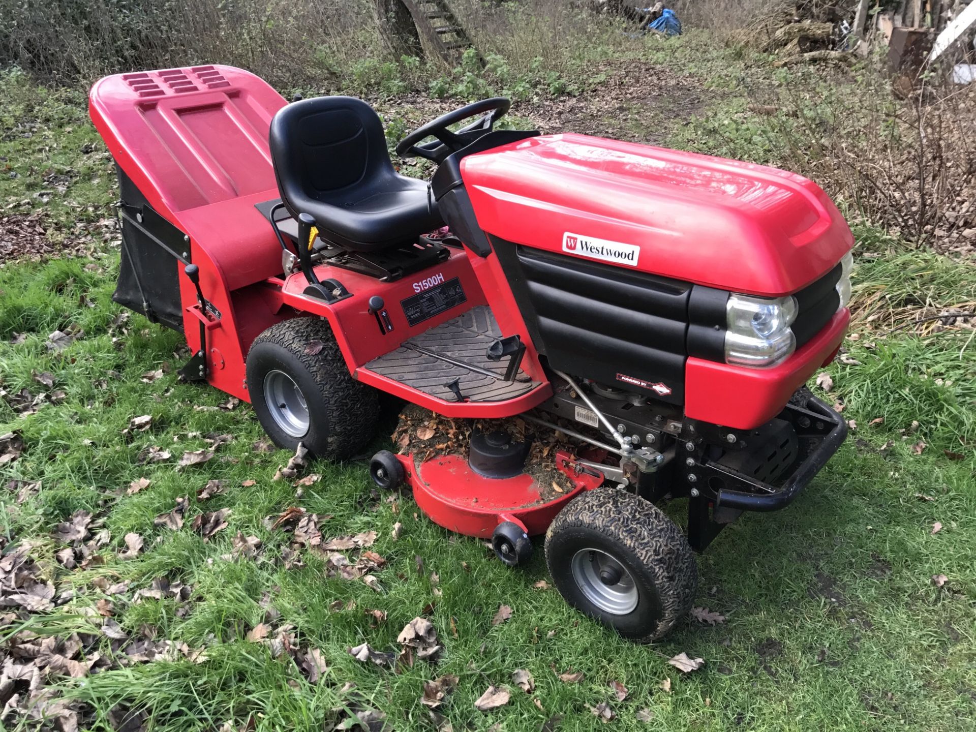 WESTWOOD RIDE ON TRACTOR MOWER 2012 - Image 2 of 12