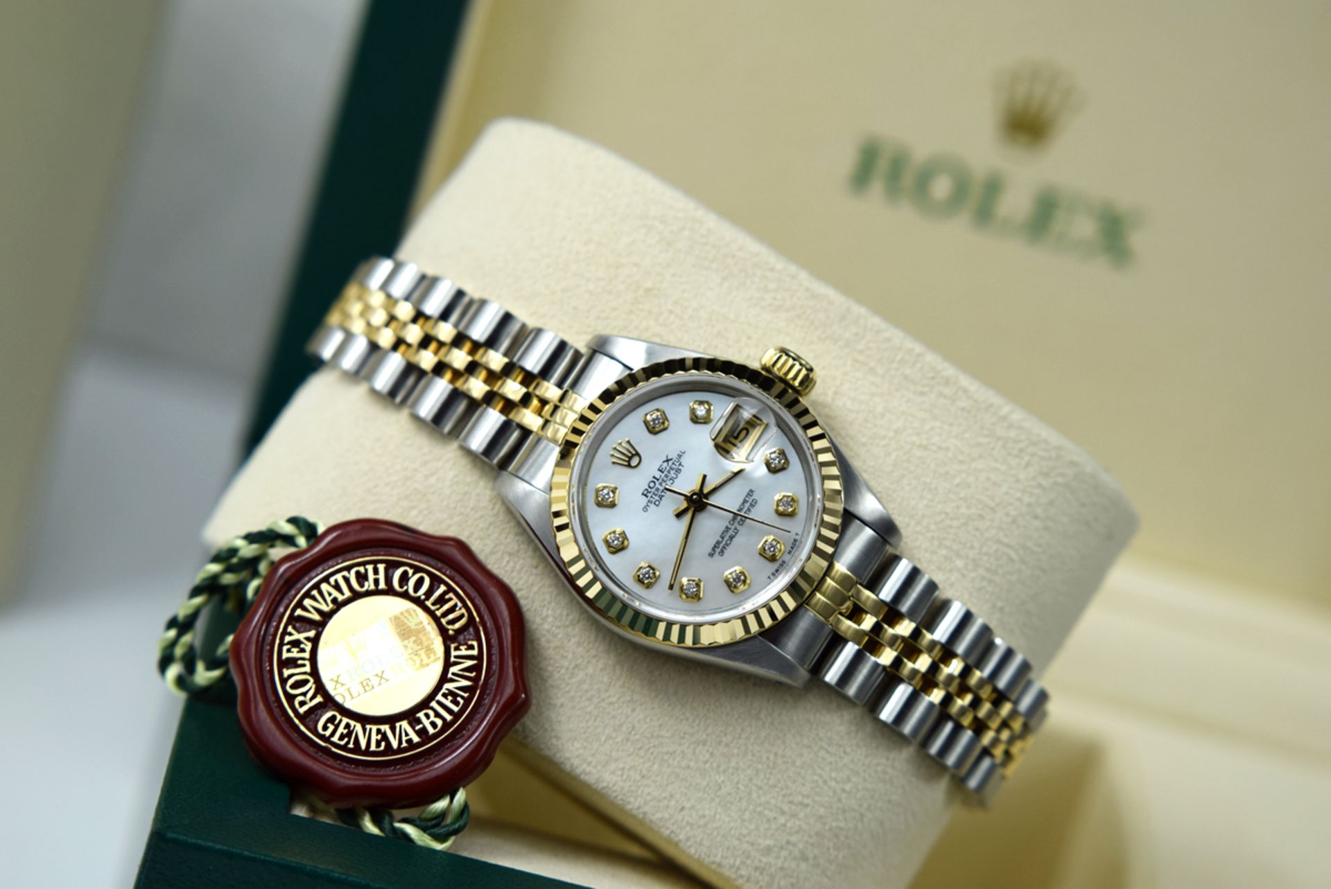 ROLEX *DIAMOND* LADY DATEJUST - 18K GOLD & STEEL WITH WHITE MOP DIAMOND DIAL - Image 2 of 16