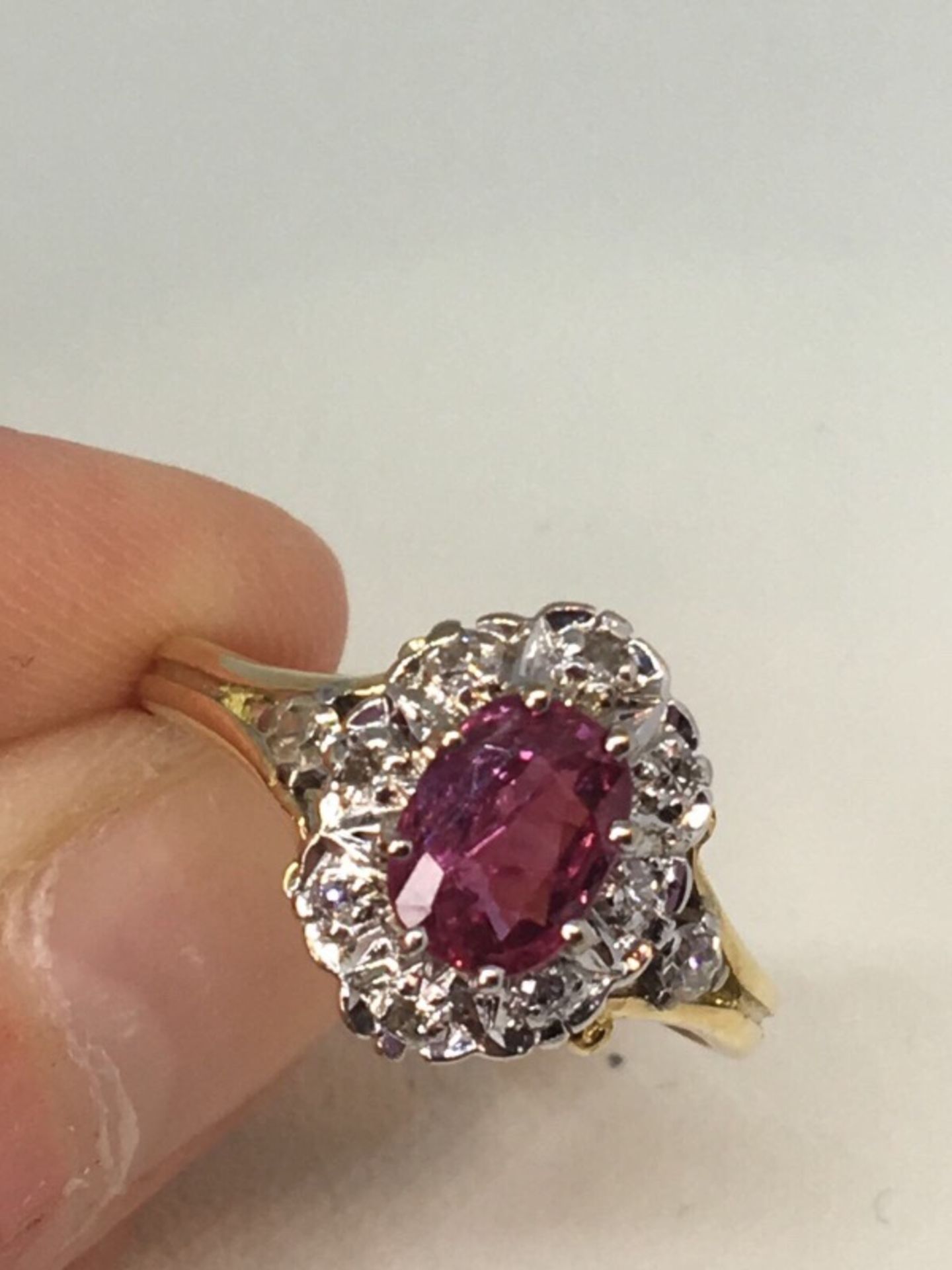 1970's VINTAGE 18ct GOLD RUBY & DIAMOND RING