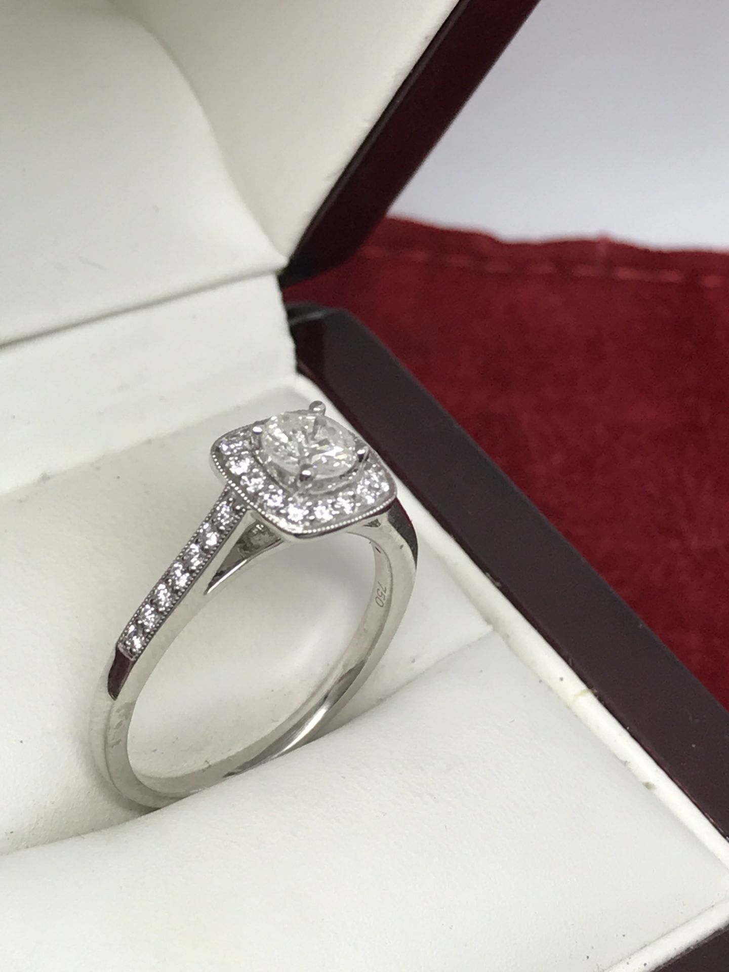 18ct WHITE GOLD DIAMOND HALO RING 1.00ct - Image 4 of 4