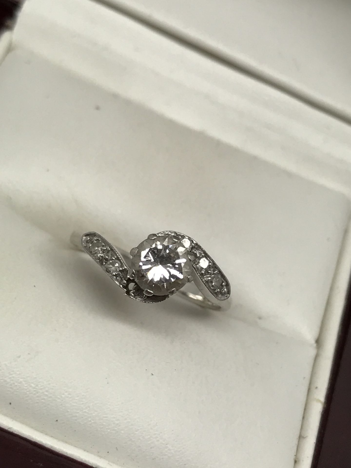 18ct WHITE GOLD 0.50ct CROSSOVER DIAMOND RING - Image 3 of 3