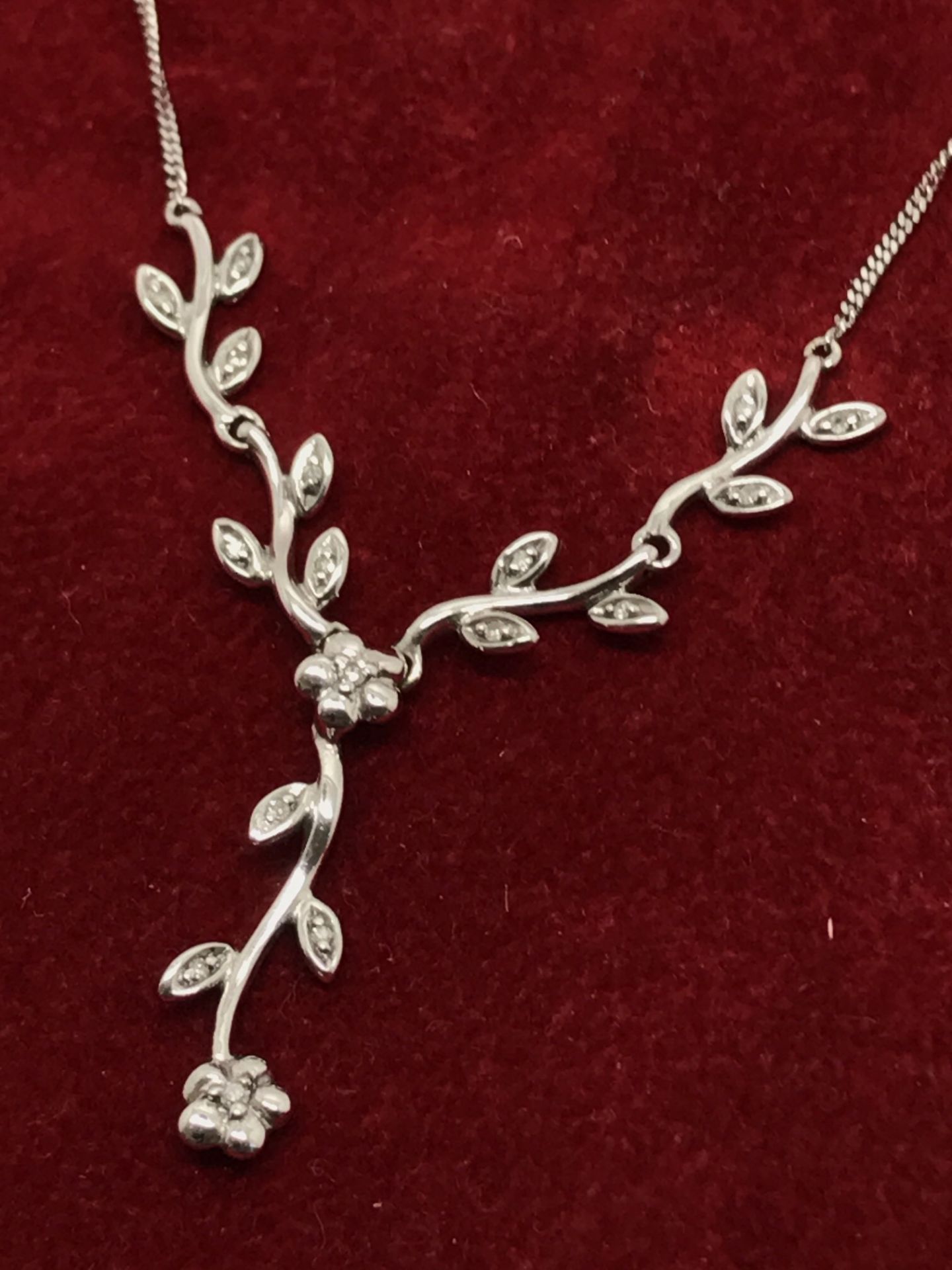 9ct WHITE GOLD LEAF DIAMOND NECKLACE - Image 2 of 2