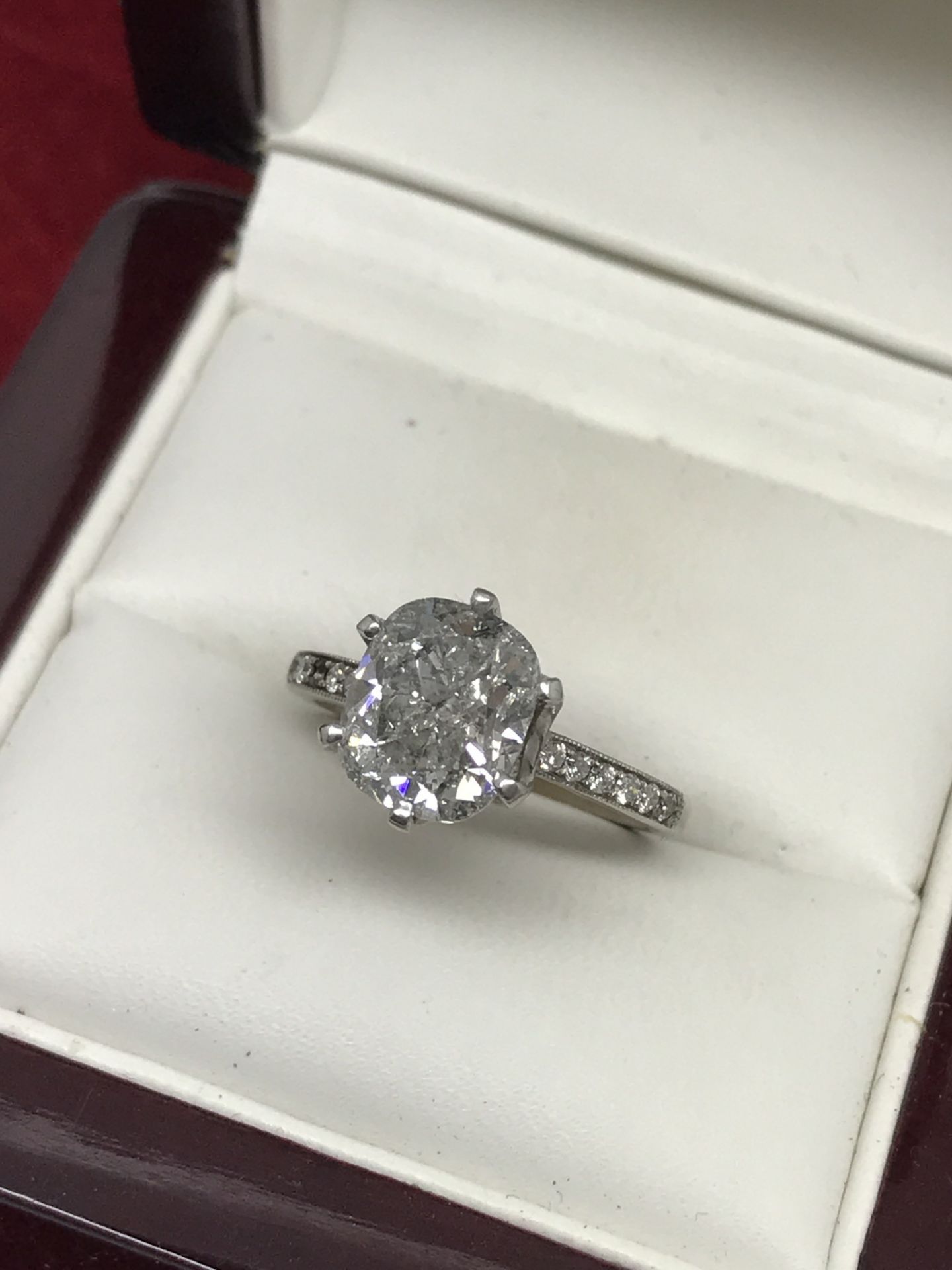 APPROX 3.75ct DIAMOND SOLITAIRE RING SET IN WHITE GOLD - Image 3 of 4