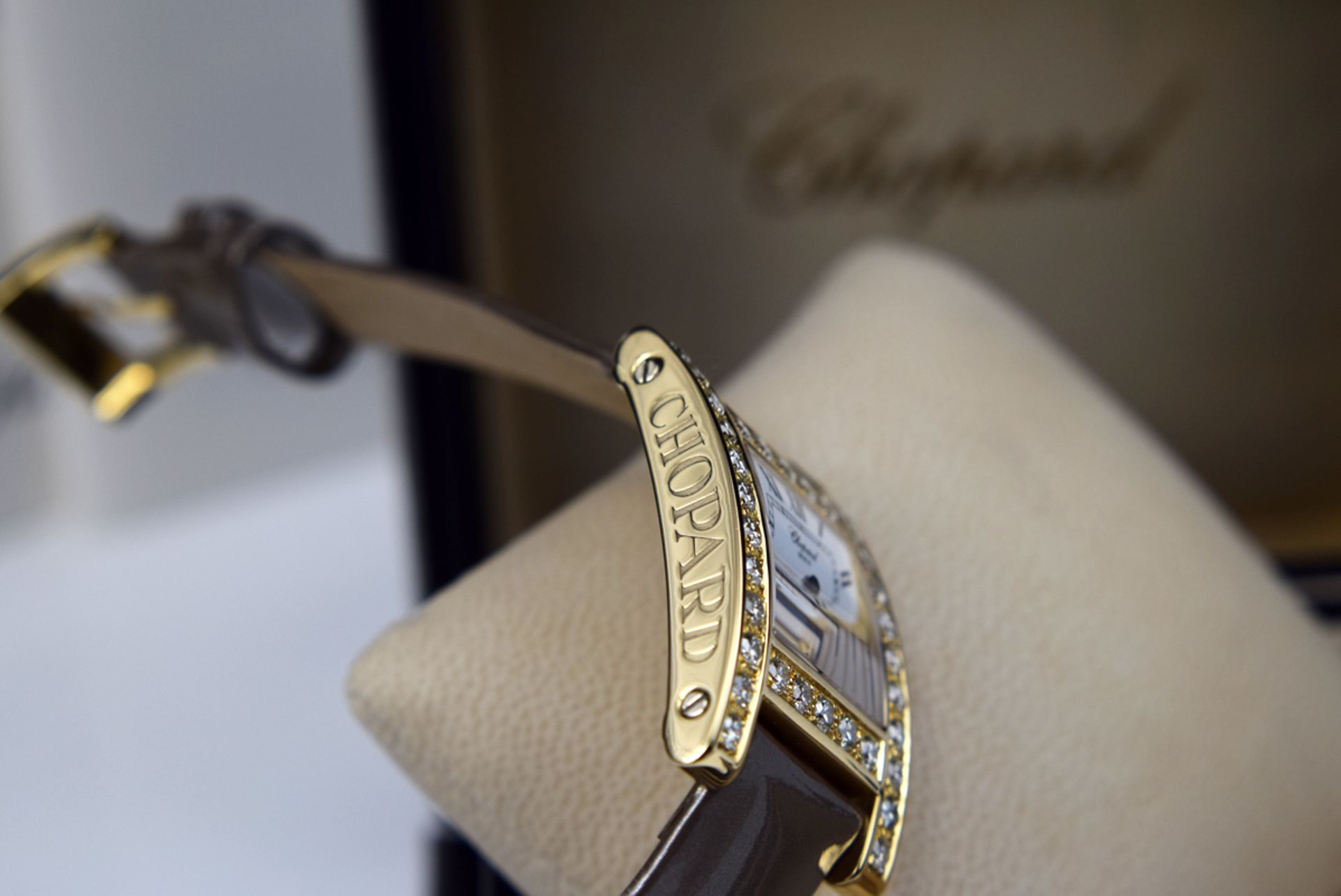*Chopard - Diamond 'H' / Your Hour - 18k Gold - **Diamond Encrusted** - Image 7 of 9