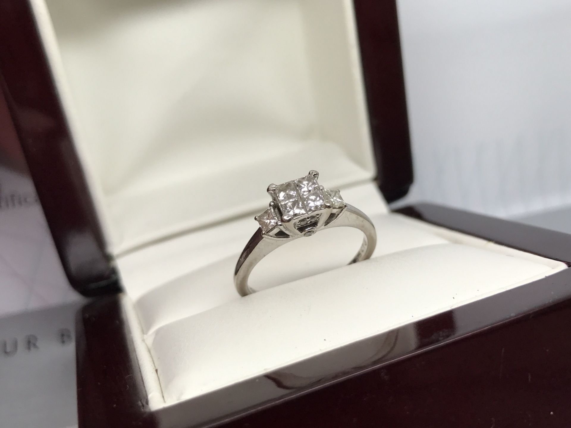 18ct GOLD DIAMOND RING COST £1850 WITH CERTIFICATE - Image 4 of 4