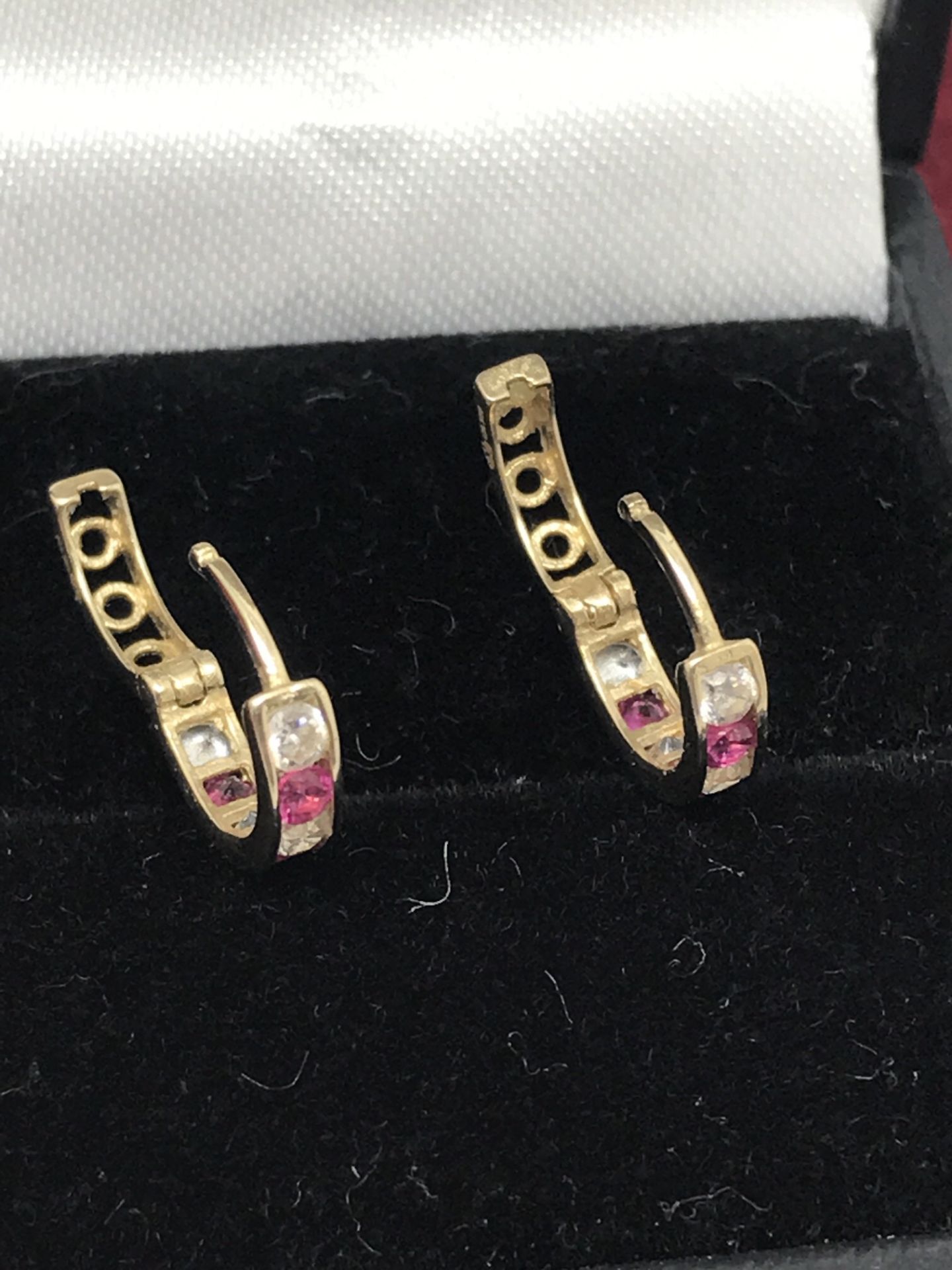 9ct GOLD RUBY EARRINGS - Image 2 of 2