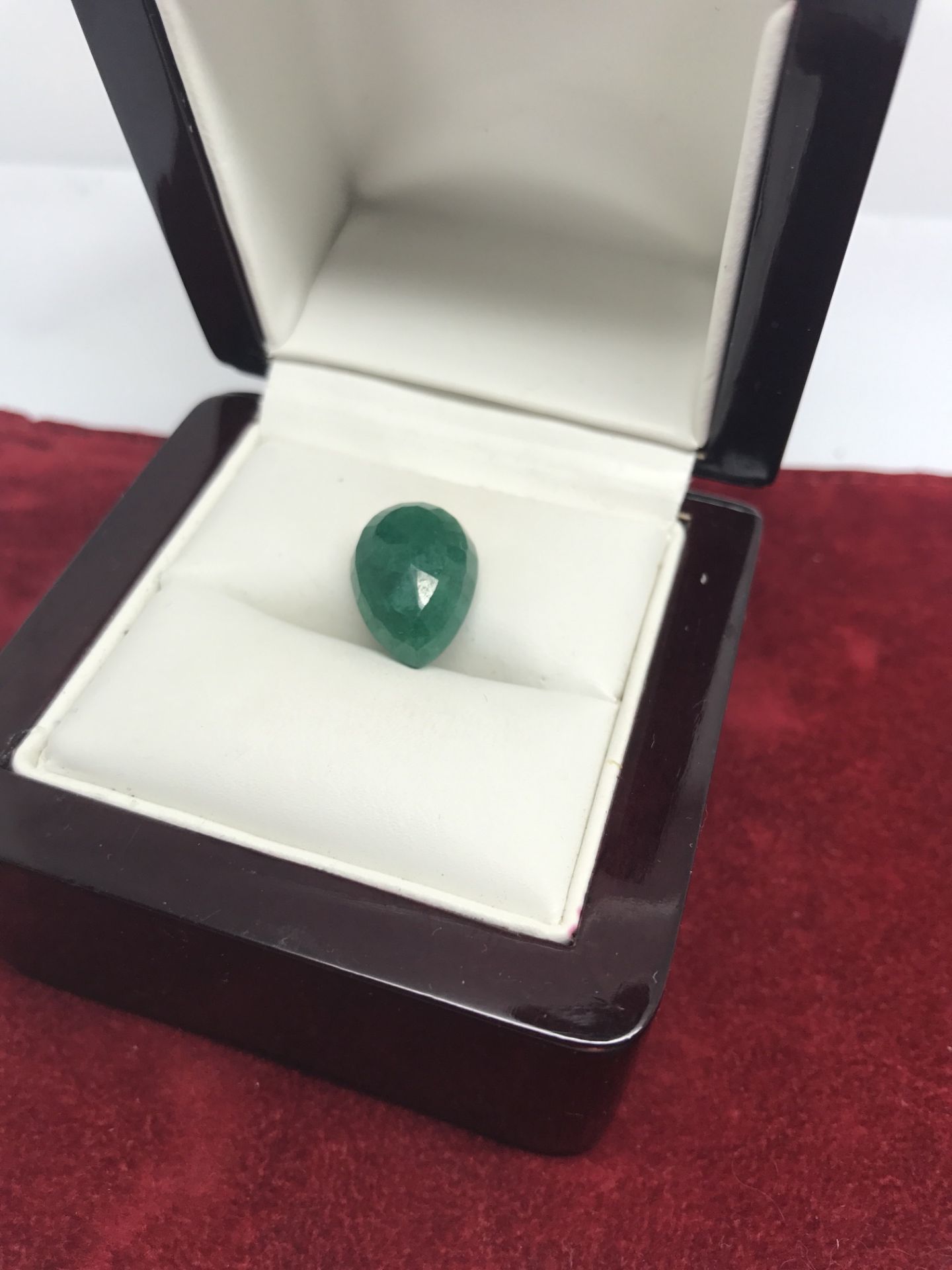 APPROX 9ct EMERALD - Image 2 of 2