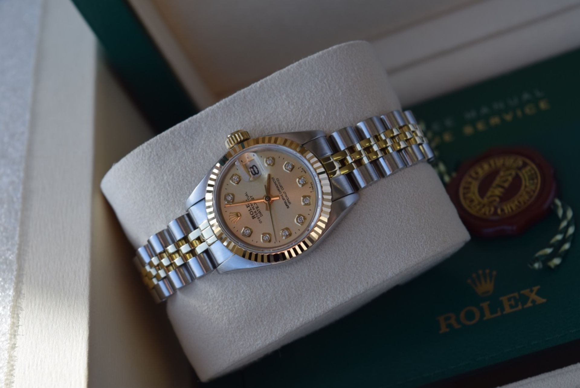 *Gorgeous* Rolex Champagne Diamond 'Lady' DateJust 26 - Gold/ Steel - Image 10 of 10