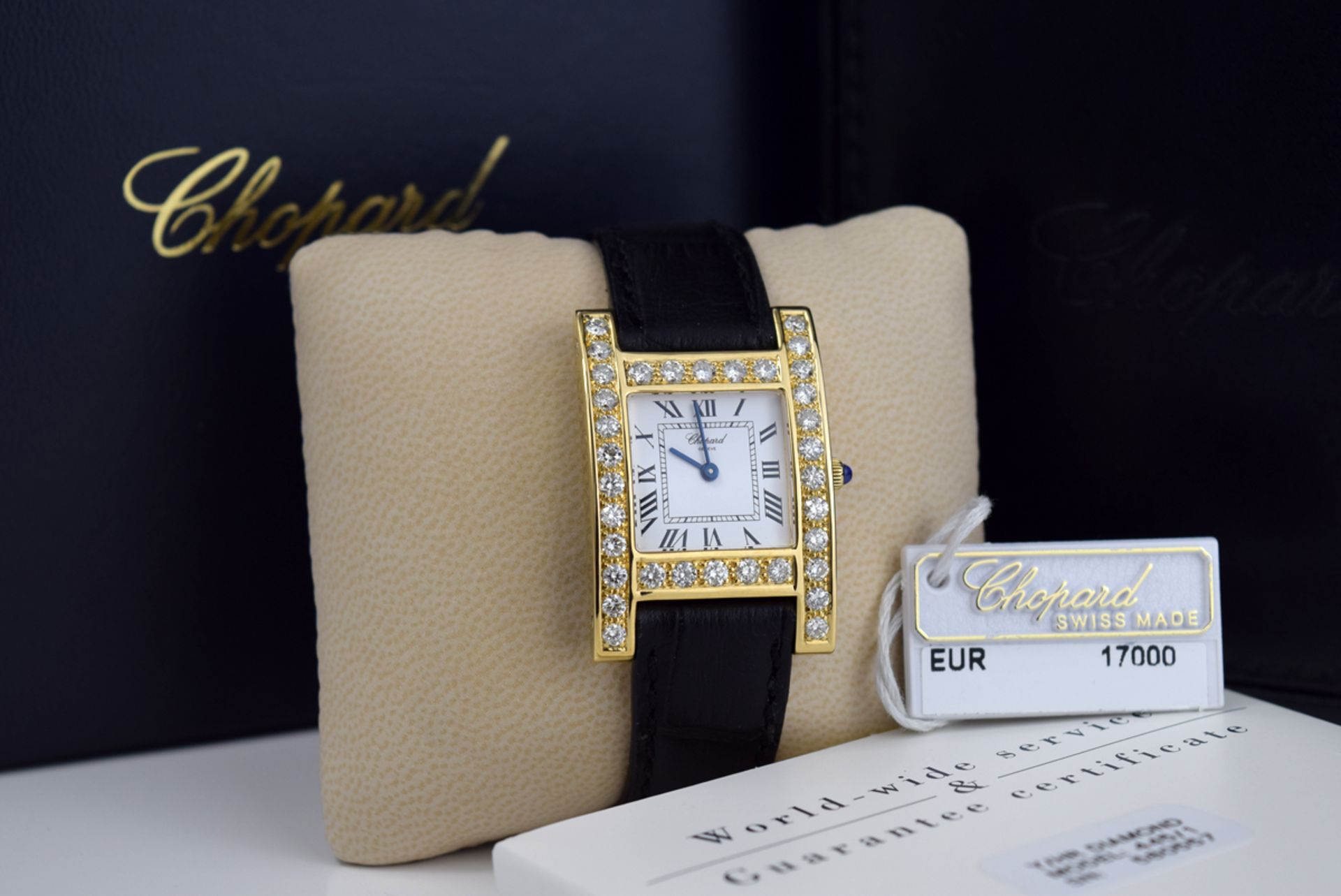 ❤ CHOPARD - DIAMOND 'H' / YOUR HOUR - 18K GOLD with DIAMOND SET CASE - Image 7 of 10