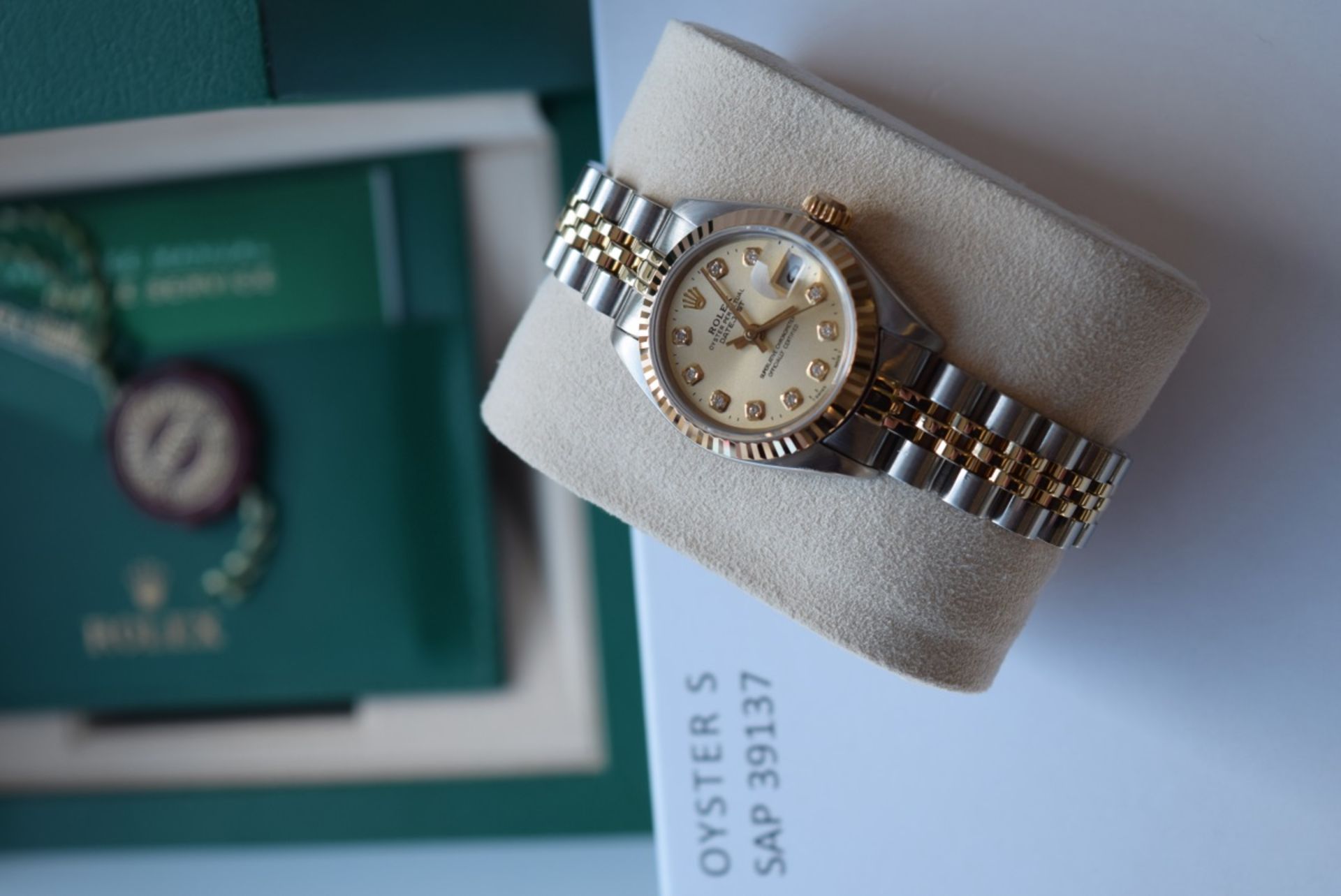 *Gorgeous* Rolex Champagne Diamond 'Lady' DateJust 26 - Gold/ Steel - Image 7 of 10