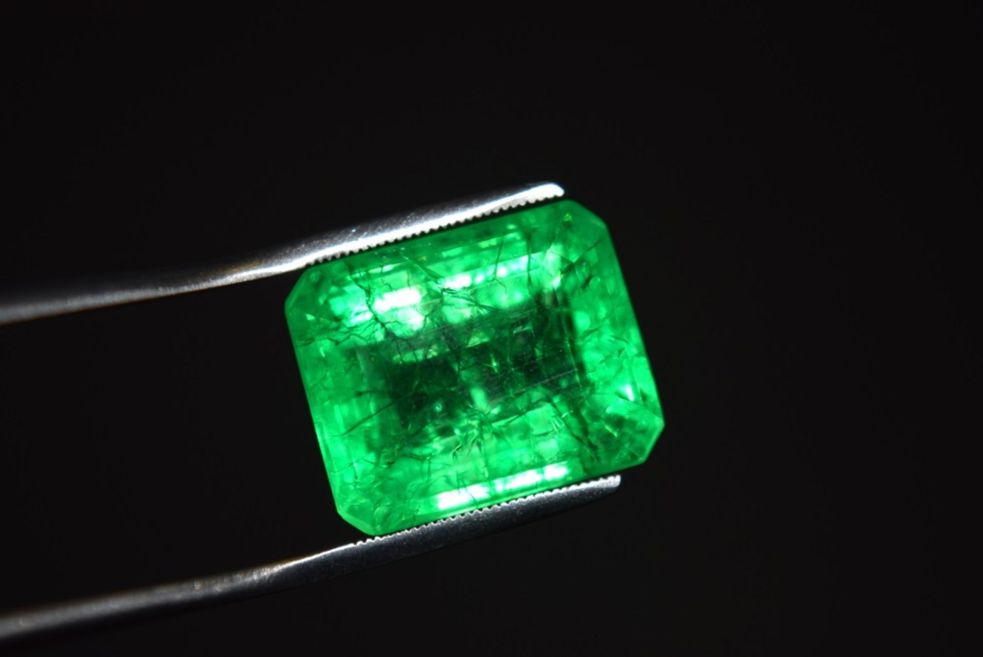 14.52CT Emerald with Certificate Card
