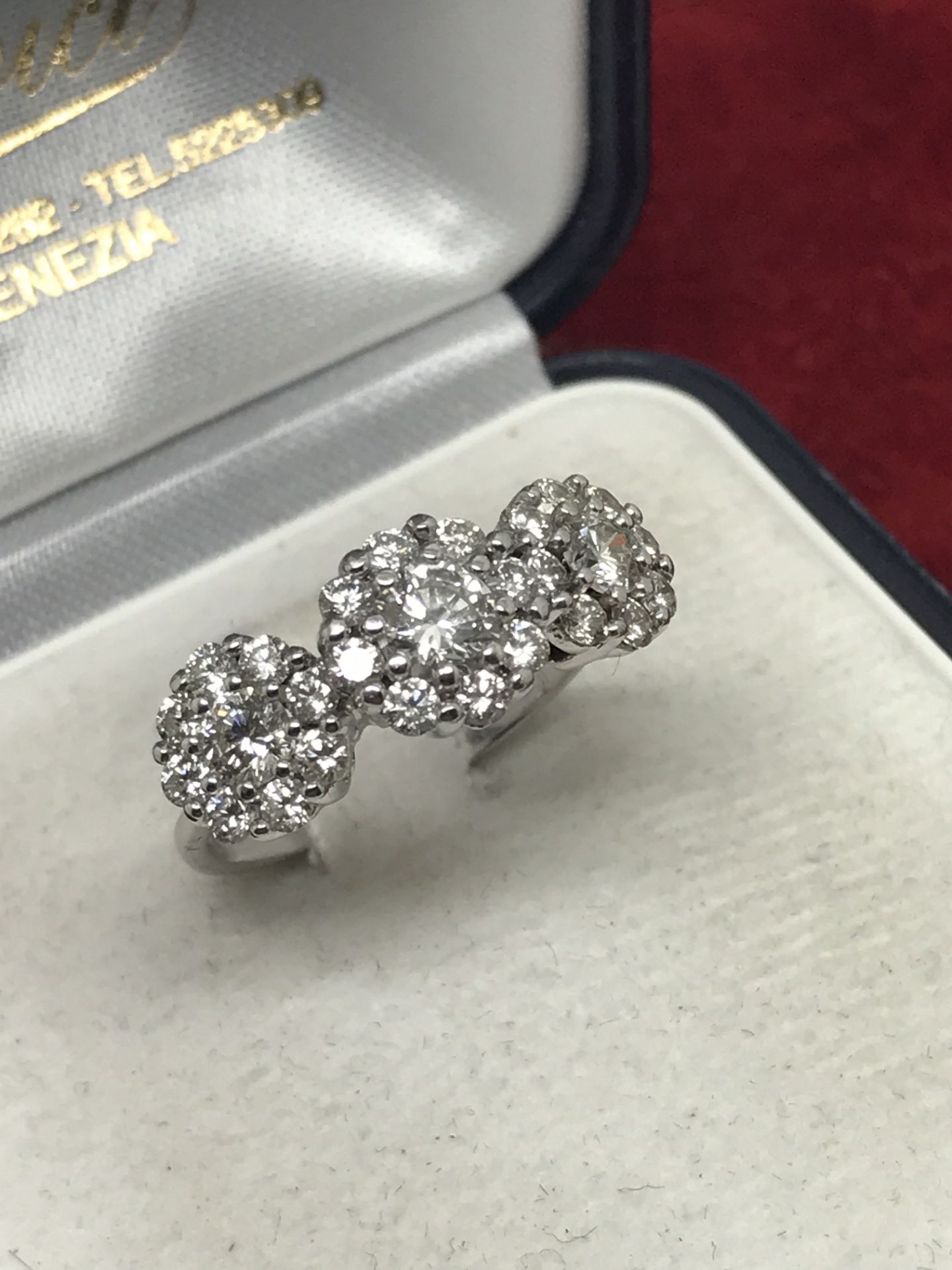 FINE 18ct WHITE GOLD 1.50ct TRIPLE DIAMOND CLUSTER RING