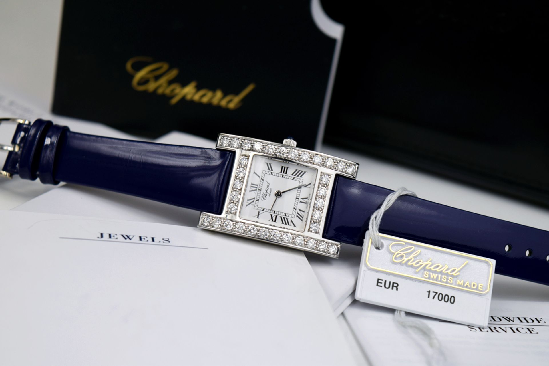 ❤ CHOPARD - DIAMOND 'H' / YOUR HOUR - 18K WHITE GOLD WITH DIAMOND SET CASE - Image 3 of 12