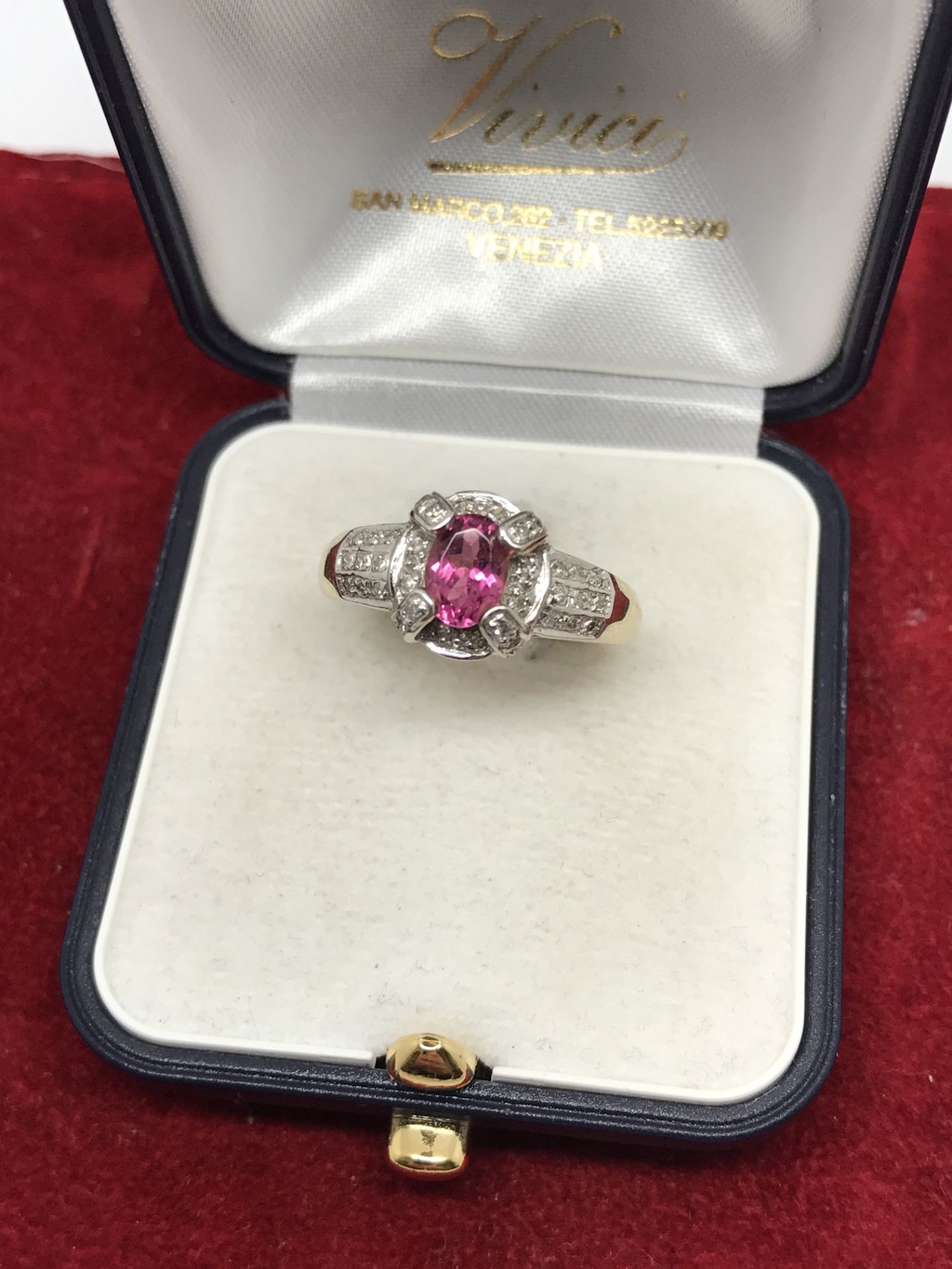 PINK SAPPHIRE & DIAMOND RING SET IN 9ct GOLD