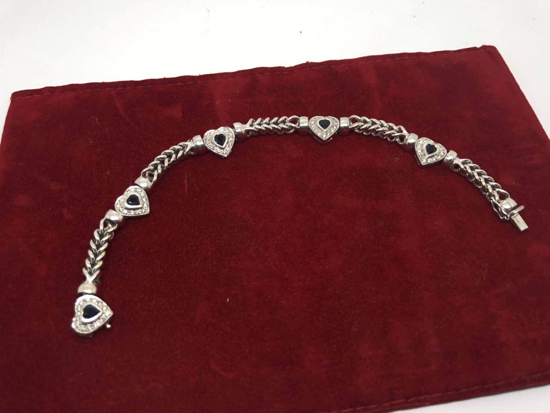 FINE QUALITY 18ct WHITE GOLD HEART BLUE SAPPHIRE & DIAMOND BRACELET APPROX 35 GRAMS - Image 3 of 5