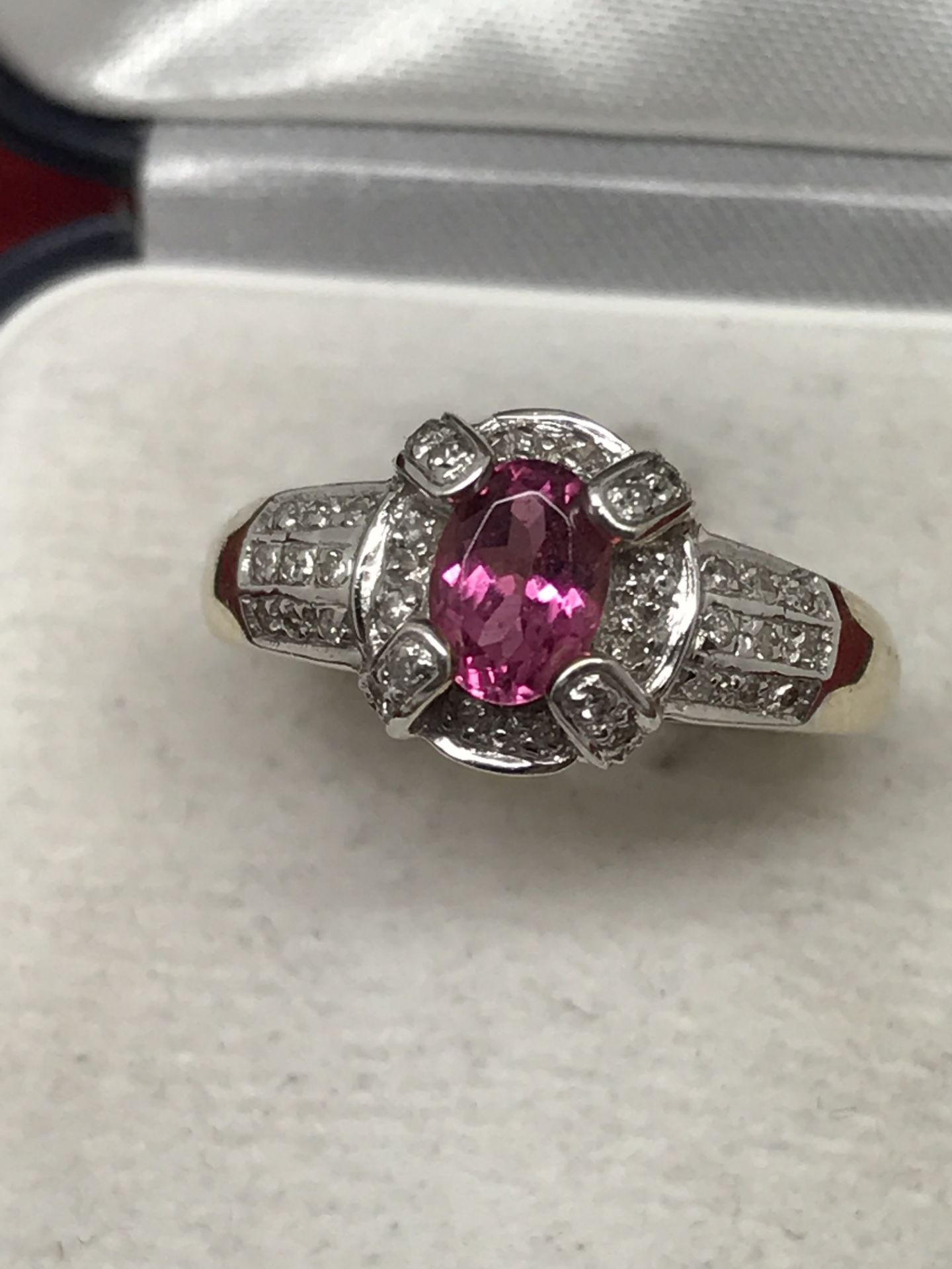 PINK SAPPHIRE & DIAMOND RING SET IN 9ct GOLD - Image 2 of 3