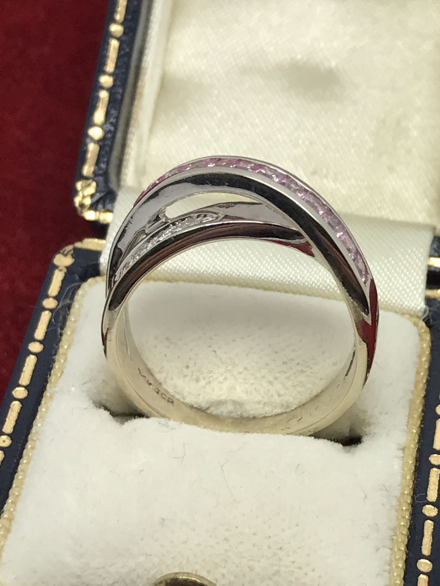 14CT WHITE GOLD PINK SAPPHIRE & DIAMOND CROSSOVER RING - Image 2 of 2