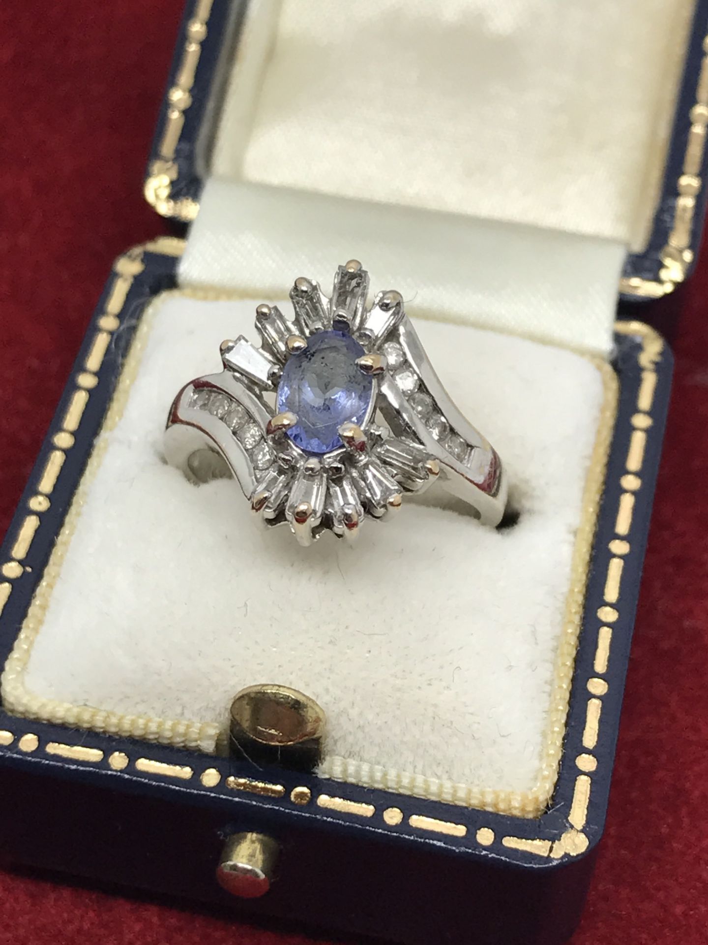 14CT WHITE GOLD TANZANITE & DIAMOND RING