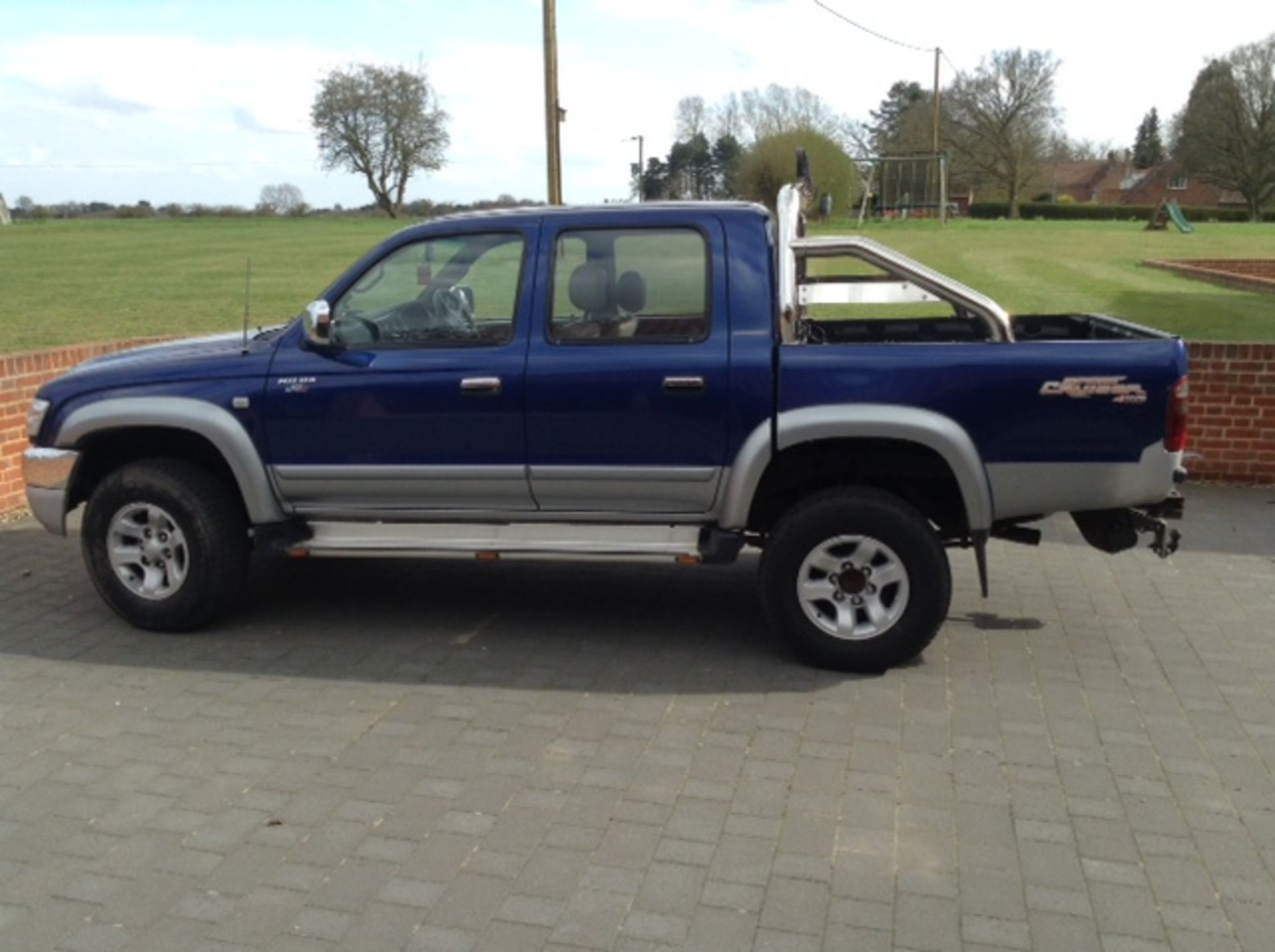 Toyota hilux double cab auto 3.0 diesel mot March 19 recent cam belt - Image 3 of 4