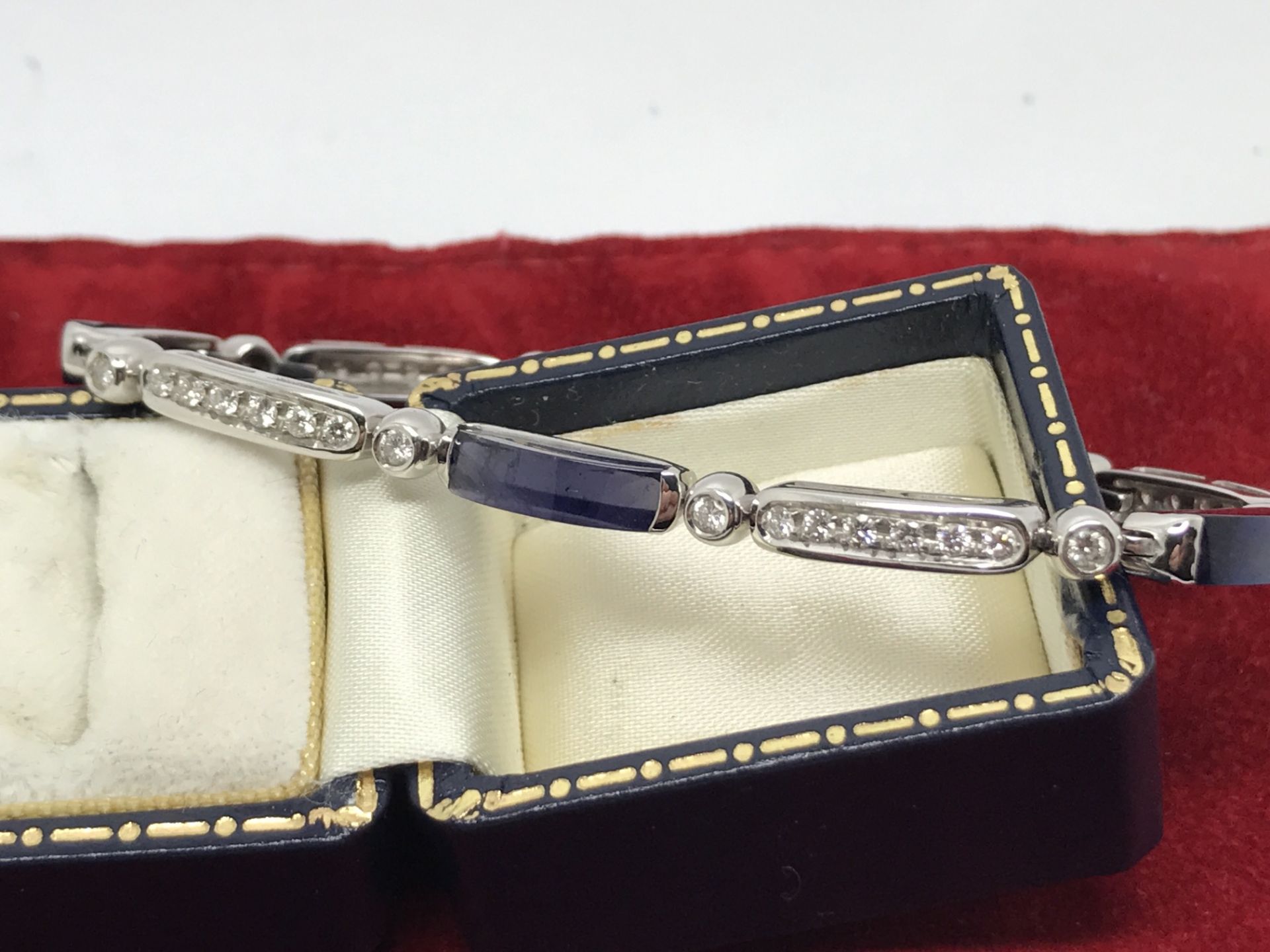 18ct WHITE GOLD 2.00ct DIAMOND & 10.00ct IOLITE BRACELET