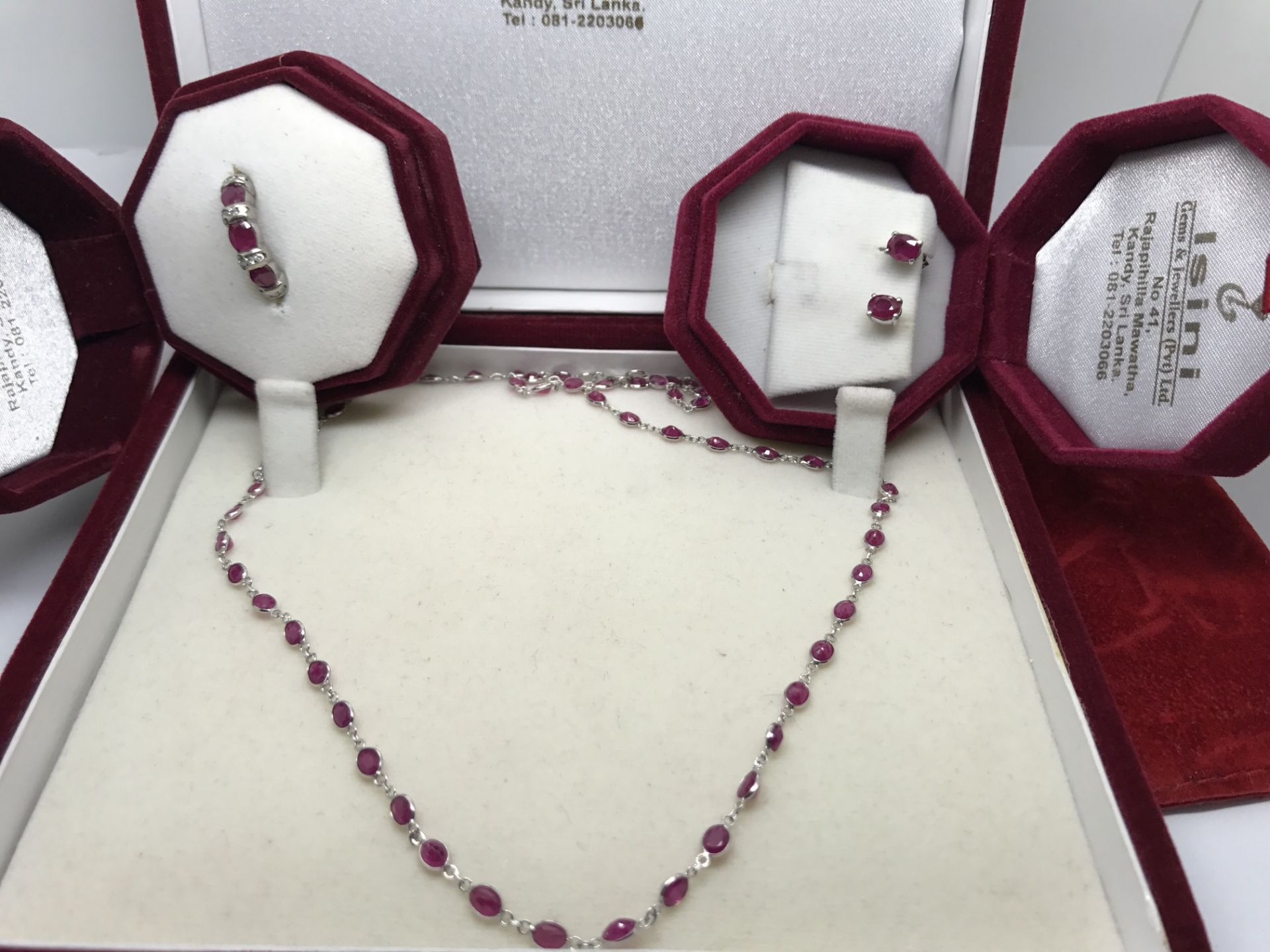 FINE 18CT GOLD PINK SAPPHIRE NECKLACE 10.00CTS + 14cr RING & 14ct EARRINGS - Image 2 of 7