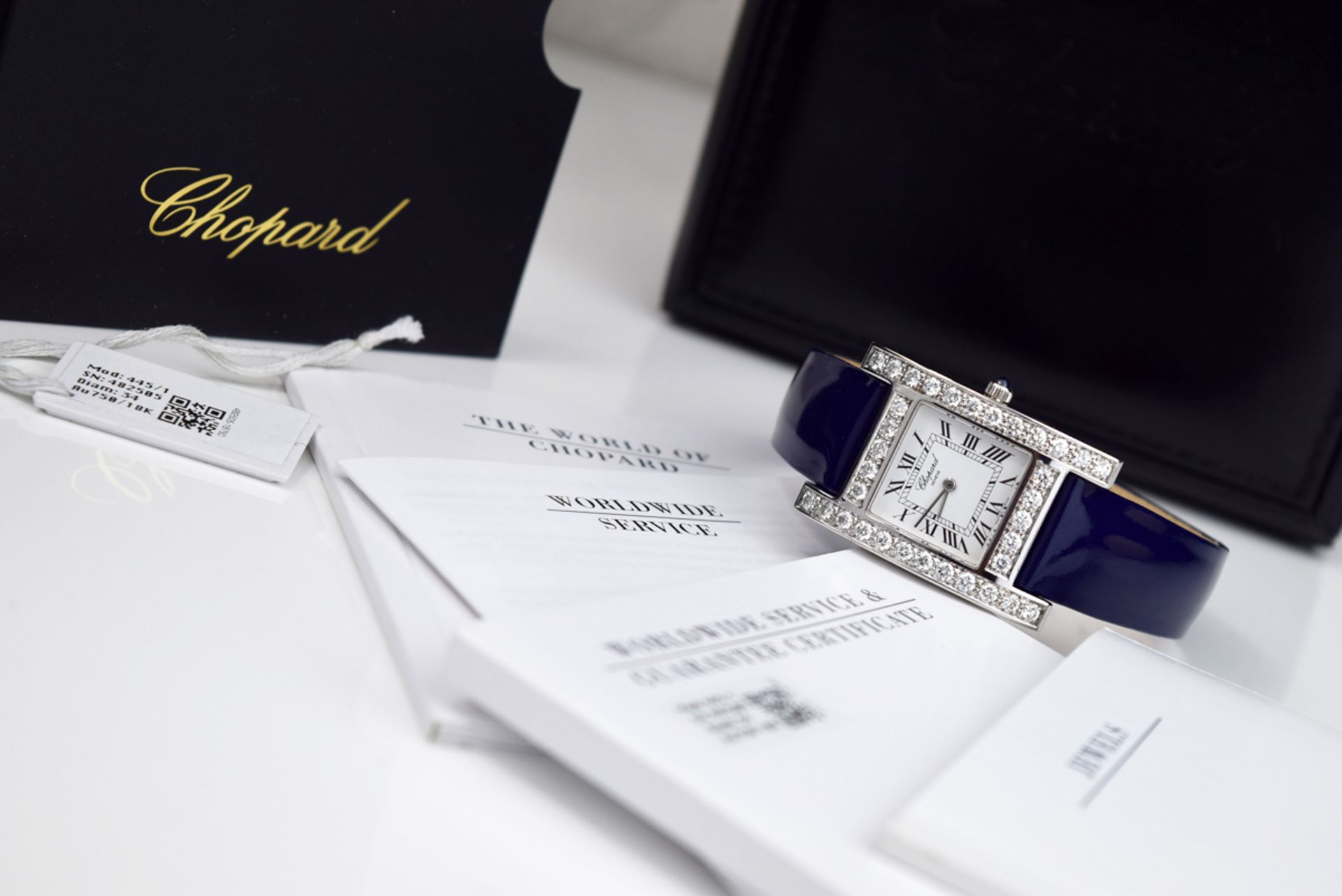 ❤ CHOPARD - DIAMOND 'H' / YOUR HOUR - 18K WHITE GOLD WITH DIAMOND SET CASE - Image 2 of 12