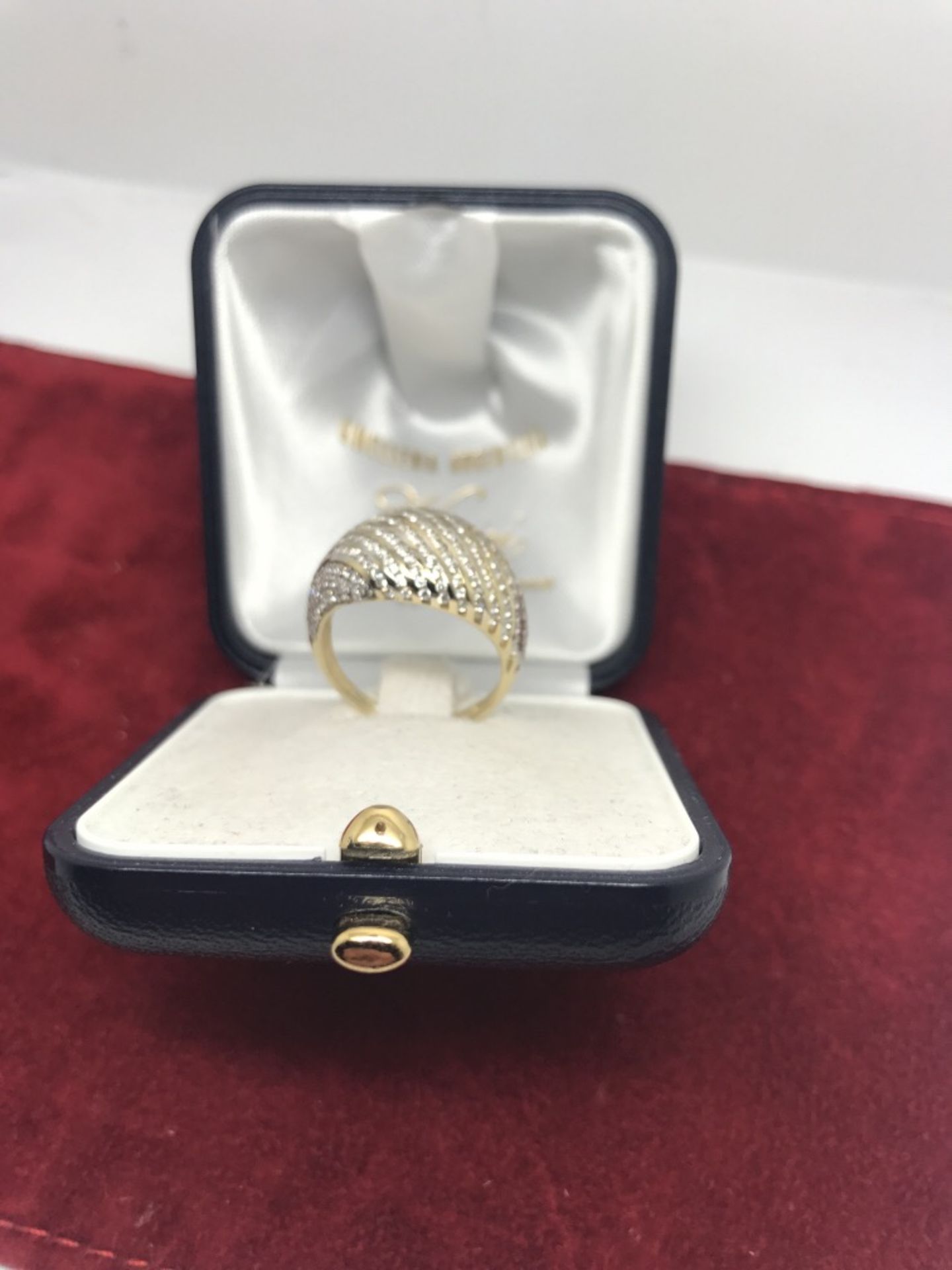 9ct GOLD CZ DOME RING - Image 2 of 2