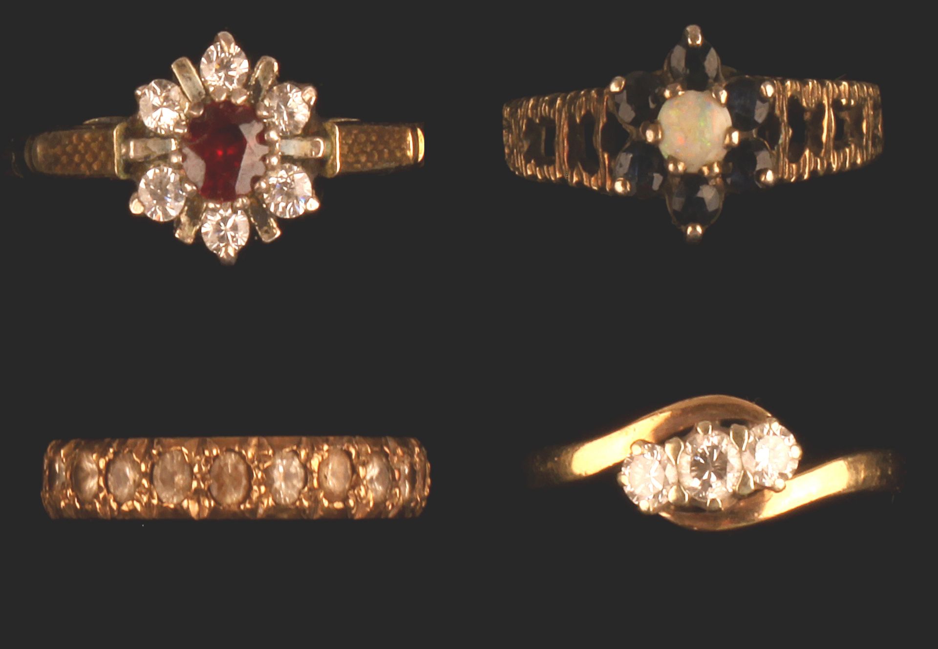 4 x DRESS RINGS - TESTED AT LEAST 9ct GOLD - NO RESERVE - Image 3 of 4