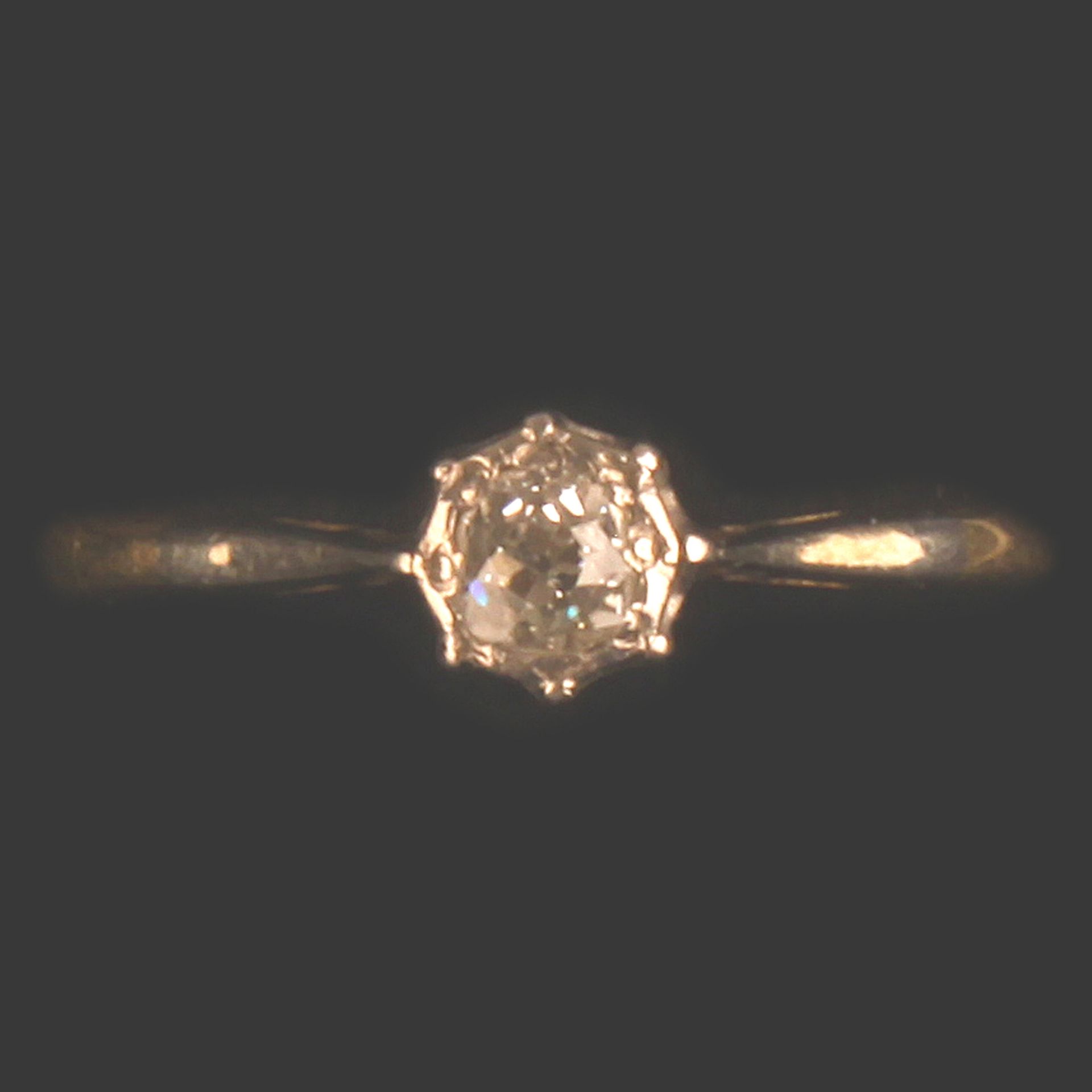 18ct GOLD 0.20ct DIAMOND SOLITAIRE RING - Image 2 of 4