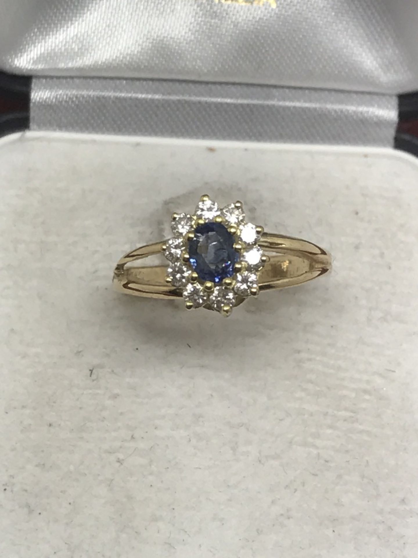 14ct GOLD RING SET WITH HIGH QUALITY SAPPHIRE SURROUNDED BY DIAMONDS - COLOUR F - VS CLARITY - Image 2 of 5